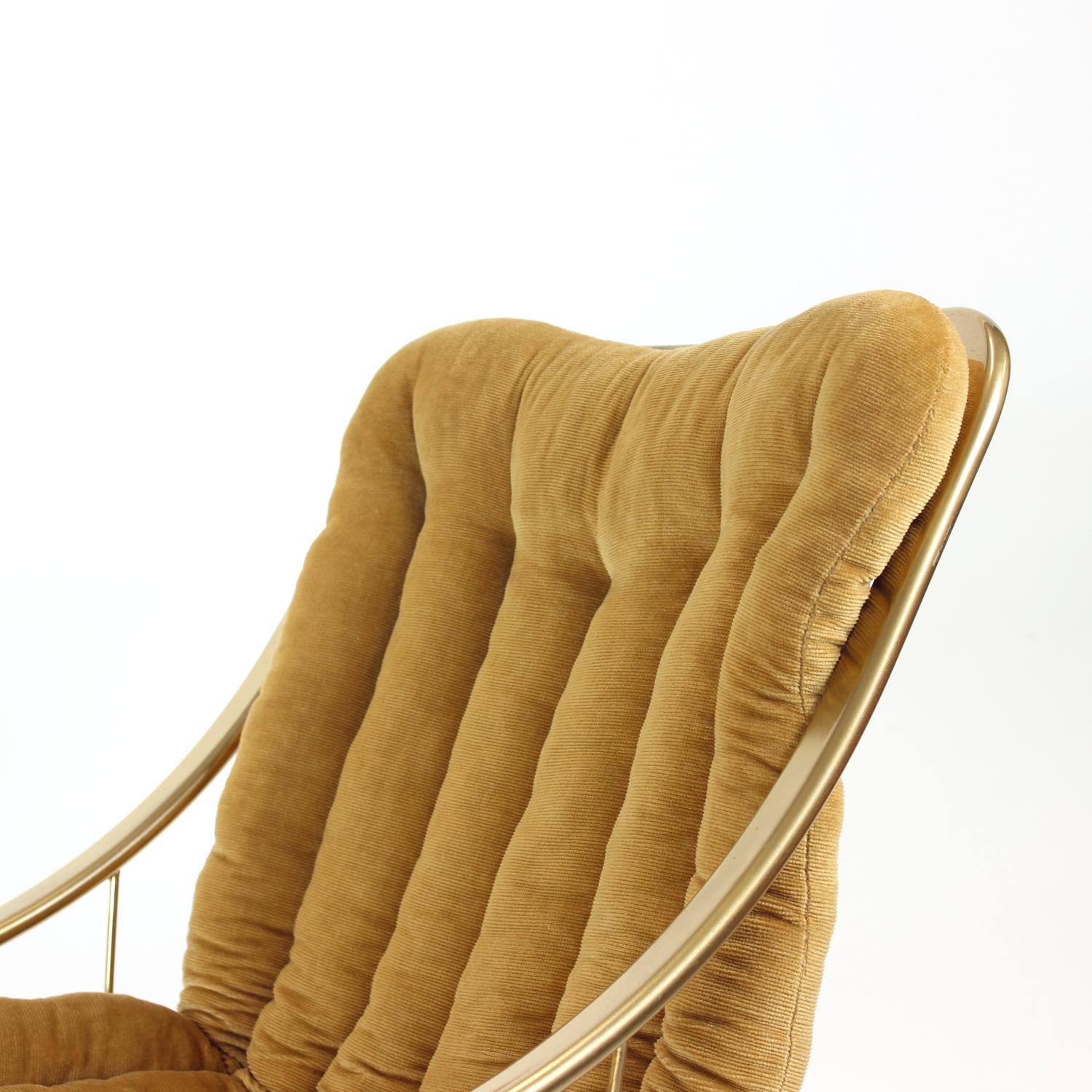 Italienische Vintage-Metallstühle in Gold, Italien, 1970er Jahre im Angebot 4