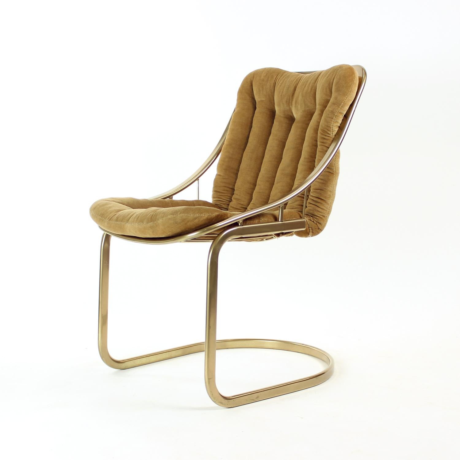 Italienische Vintage-Metallstühle in Gold, Italien, 1970er Jahre (Moderne der Mitte des Jahrhunderts) im Angebot