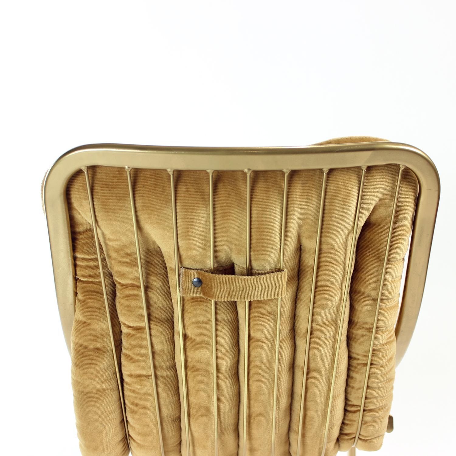 Italienische Vintage-Metallstühle in Gold, Italien, 1970er Jahre im Angebot 1