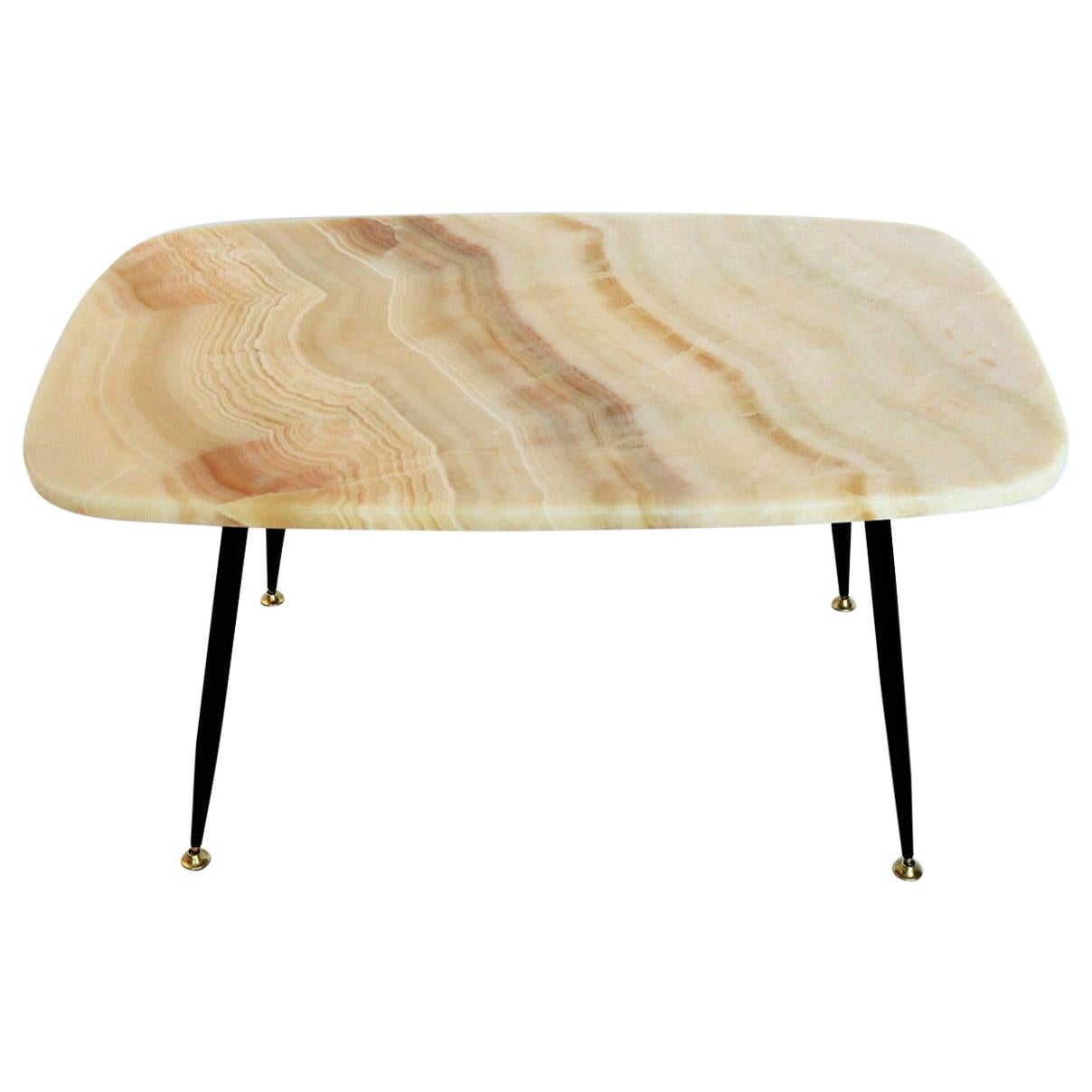 Italian Vintage Midcentury Pink Onyx Marble Coffee Table with Brass Tips, 1950s