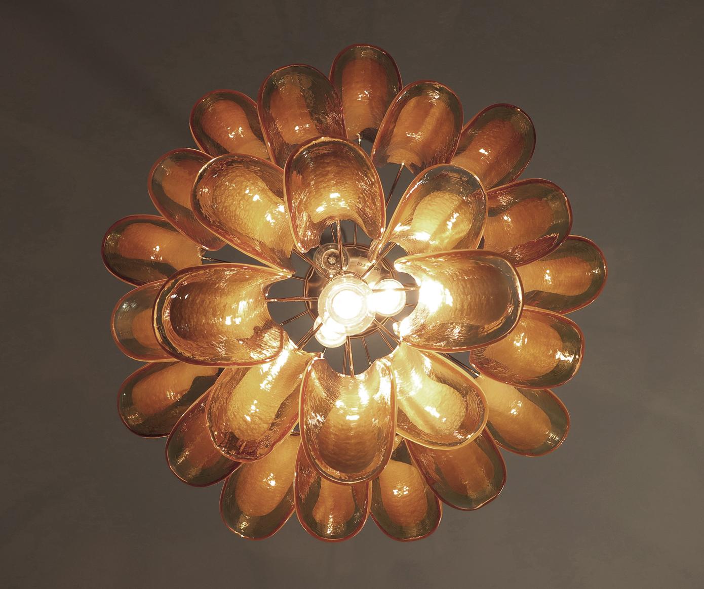 Italian vintage Murano chandelier - 26 amber glass petals For Sale 3