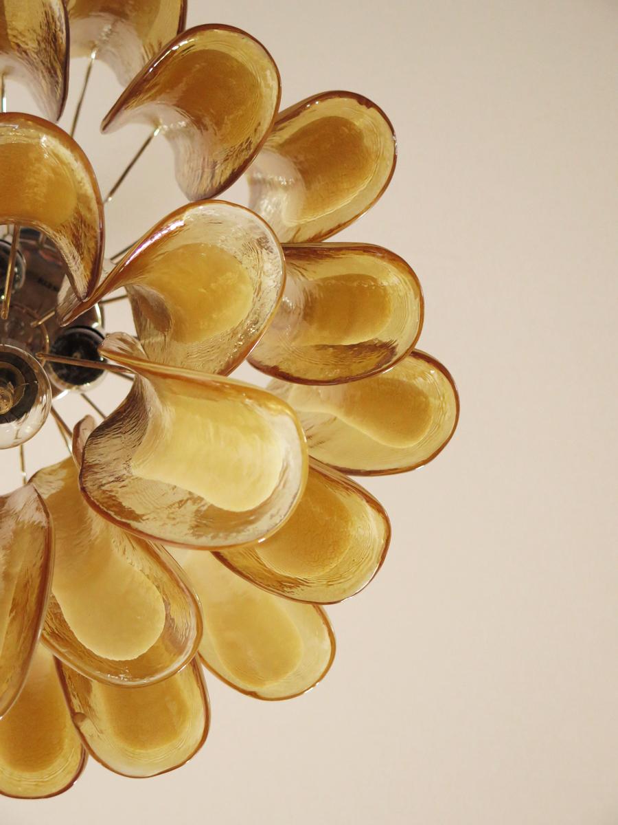 Italian vintage Murano chandelier - 26 amber glass petals For Sale 6