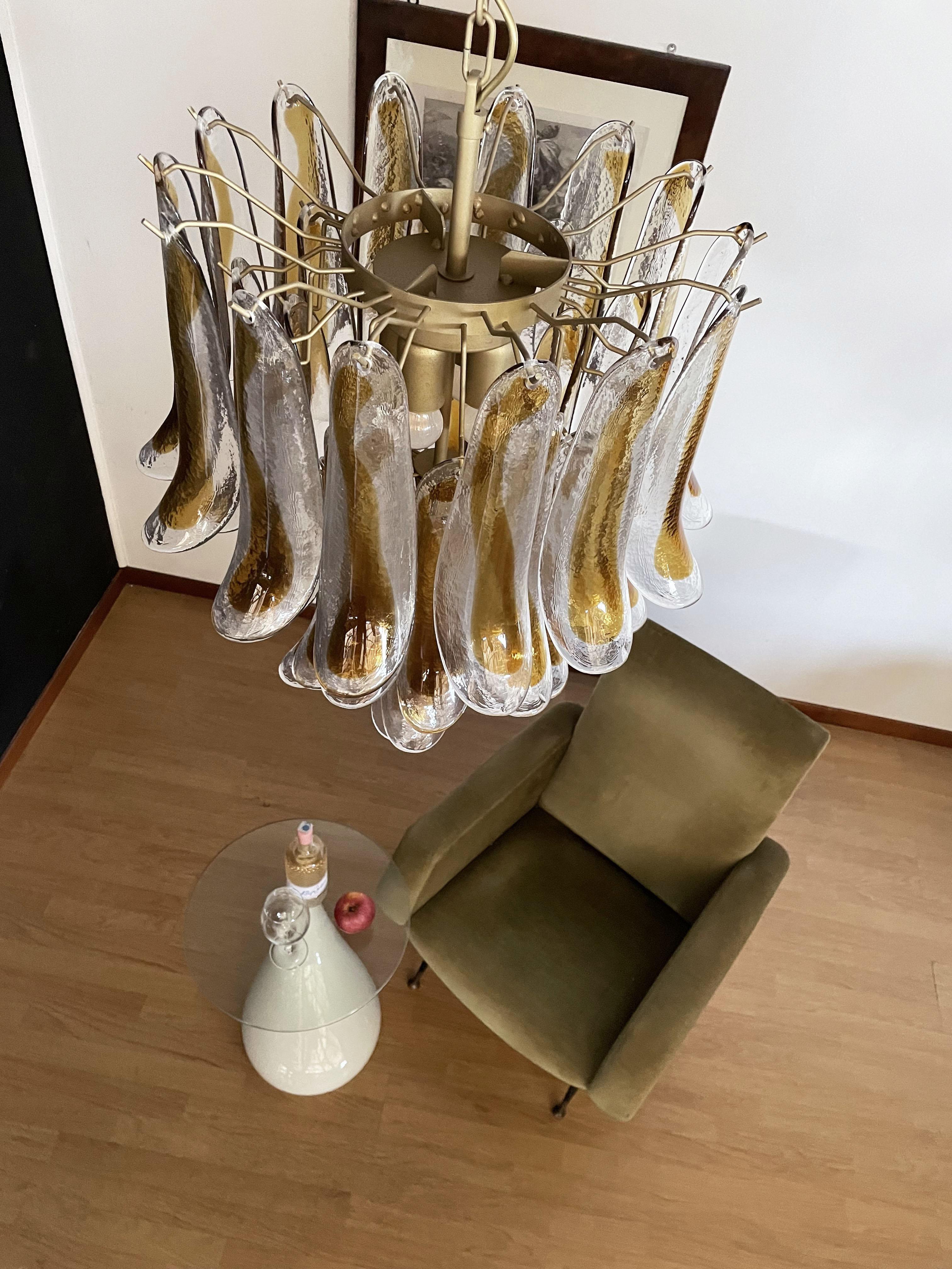 Vetro artistico Lampadario Vintage Italian Murano - 41 petali di vetro ambrato