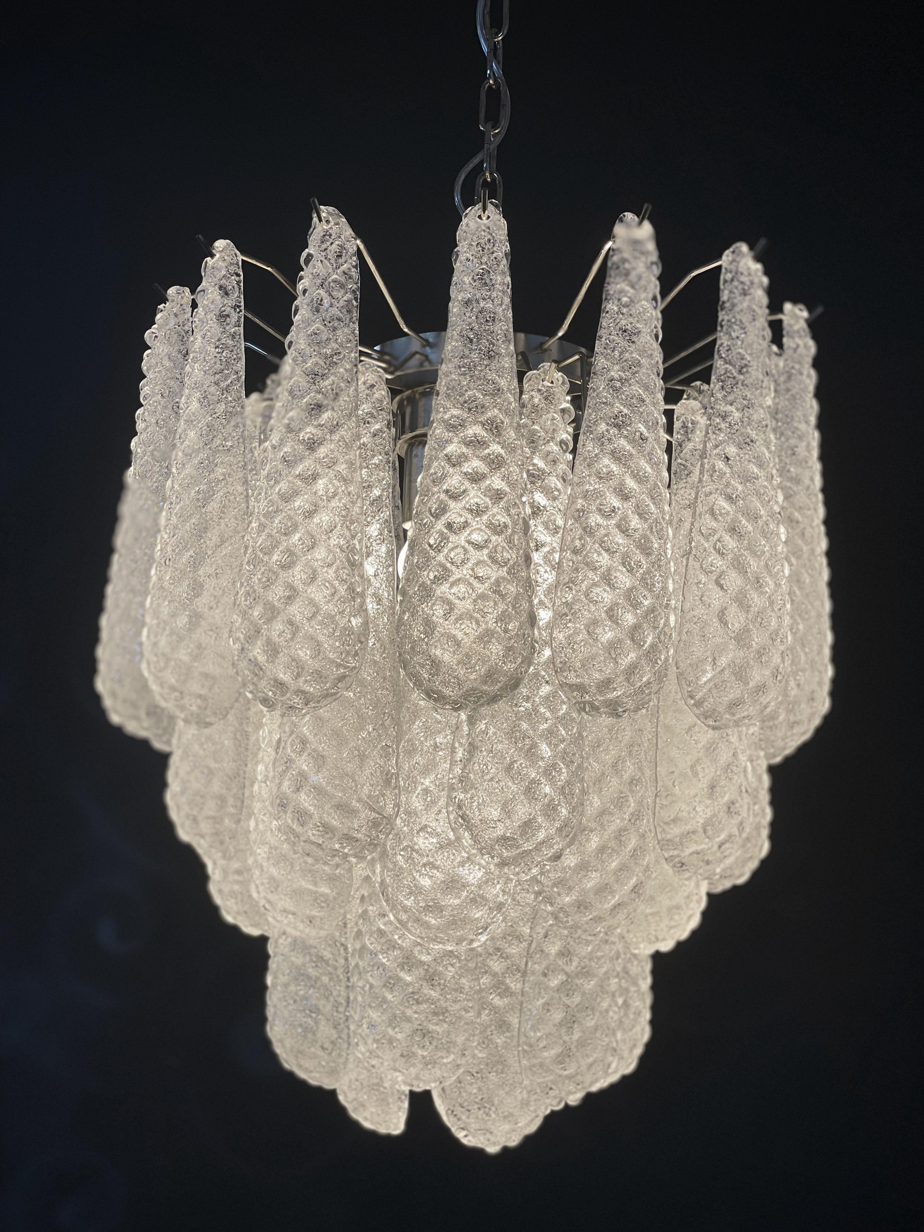Italienischer Vintage Murano Kronleuchter 41 Glasblütenblätter Tropfen im Angebot 10