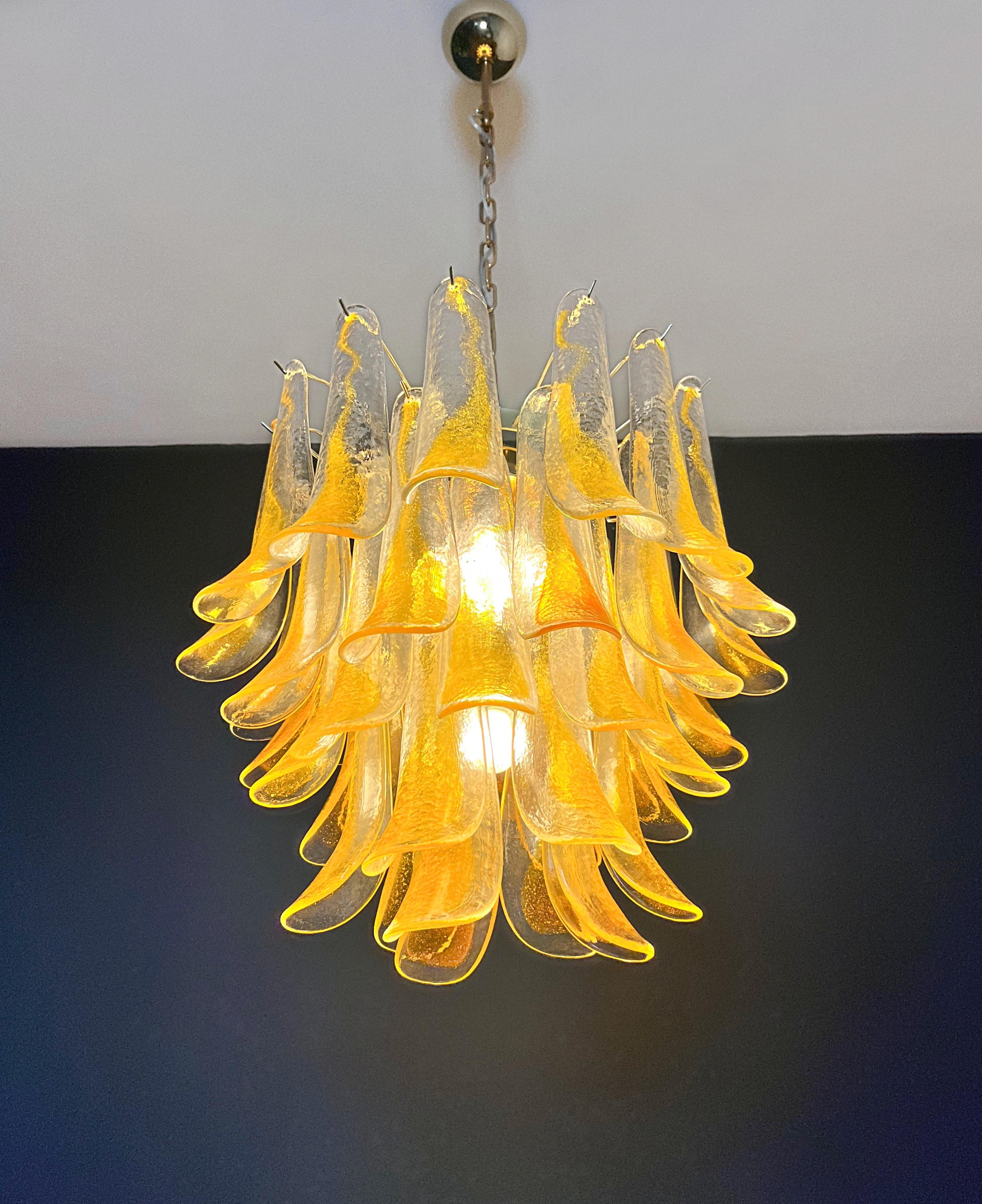 Araña italiana vintage de Murano - 41 copas naranjas. en venta 8