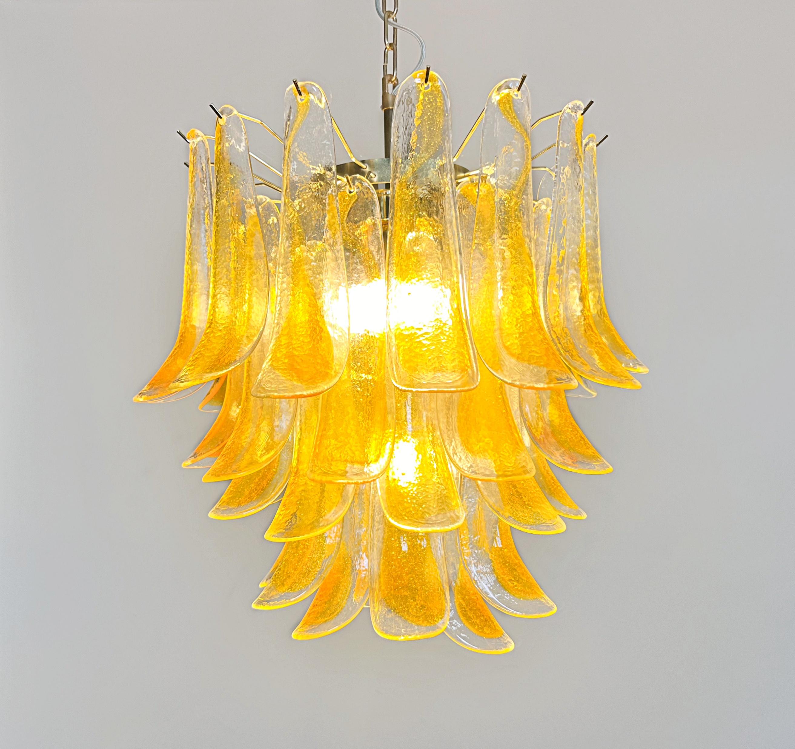 Araña italiana vintage de Murano - 41 copas naranjas. en venta 9
