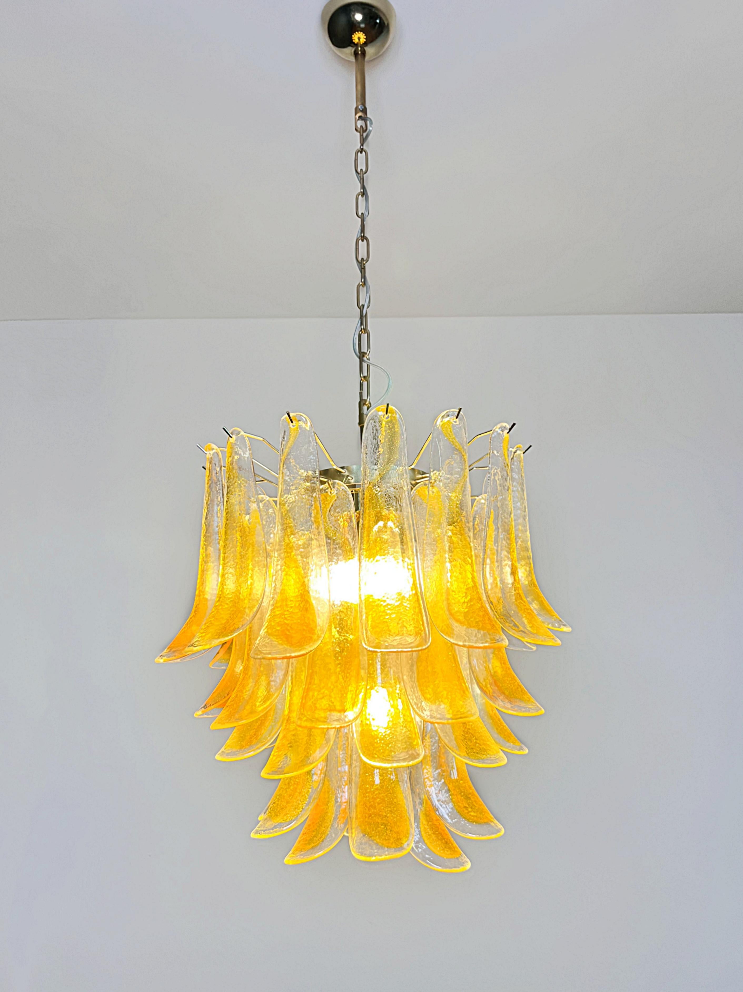 Araña italiana vintage de Murano - 41 copas naranjas. en venta 10