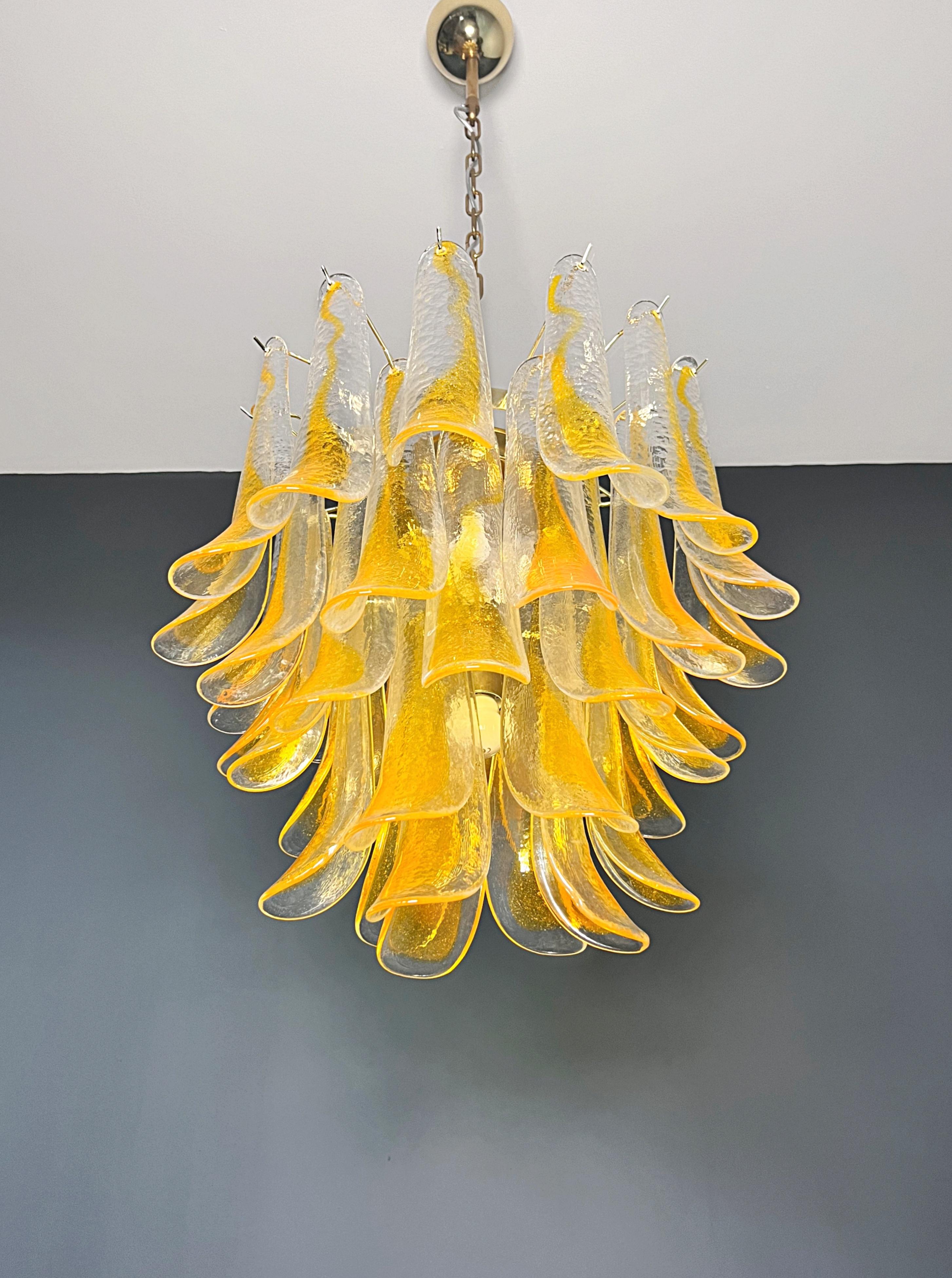 Araña italiana vintage de Murano - 41 copas naranjas. siglo XX en venta