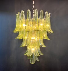 Lampadario vintage italiano di Murano - 52 petali di colore verde ambra