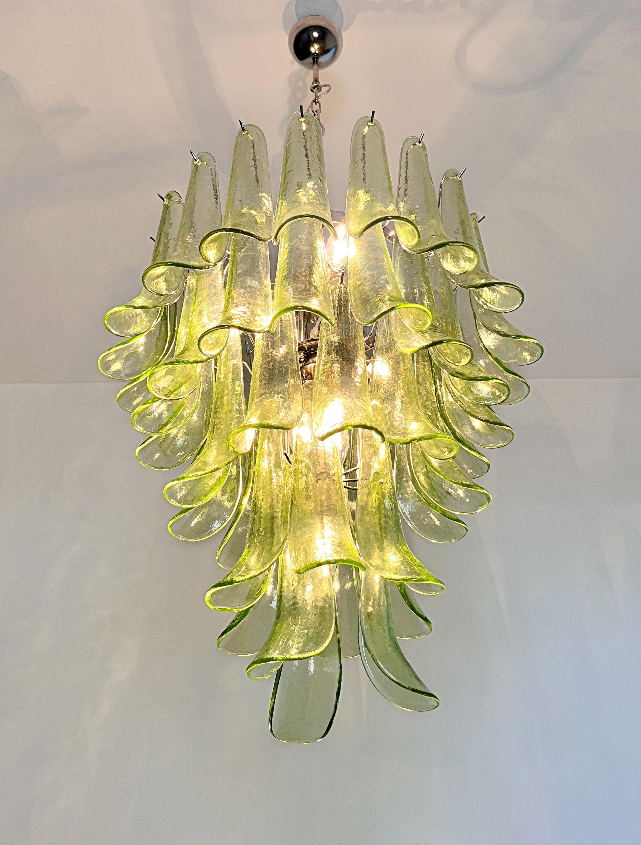 Art Glass Italian vintage Murano chandelier - 52 amber green petals For Sale