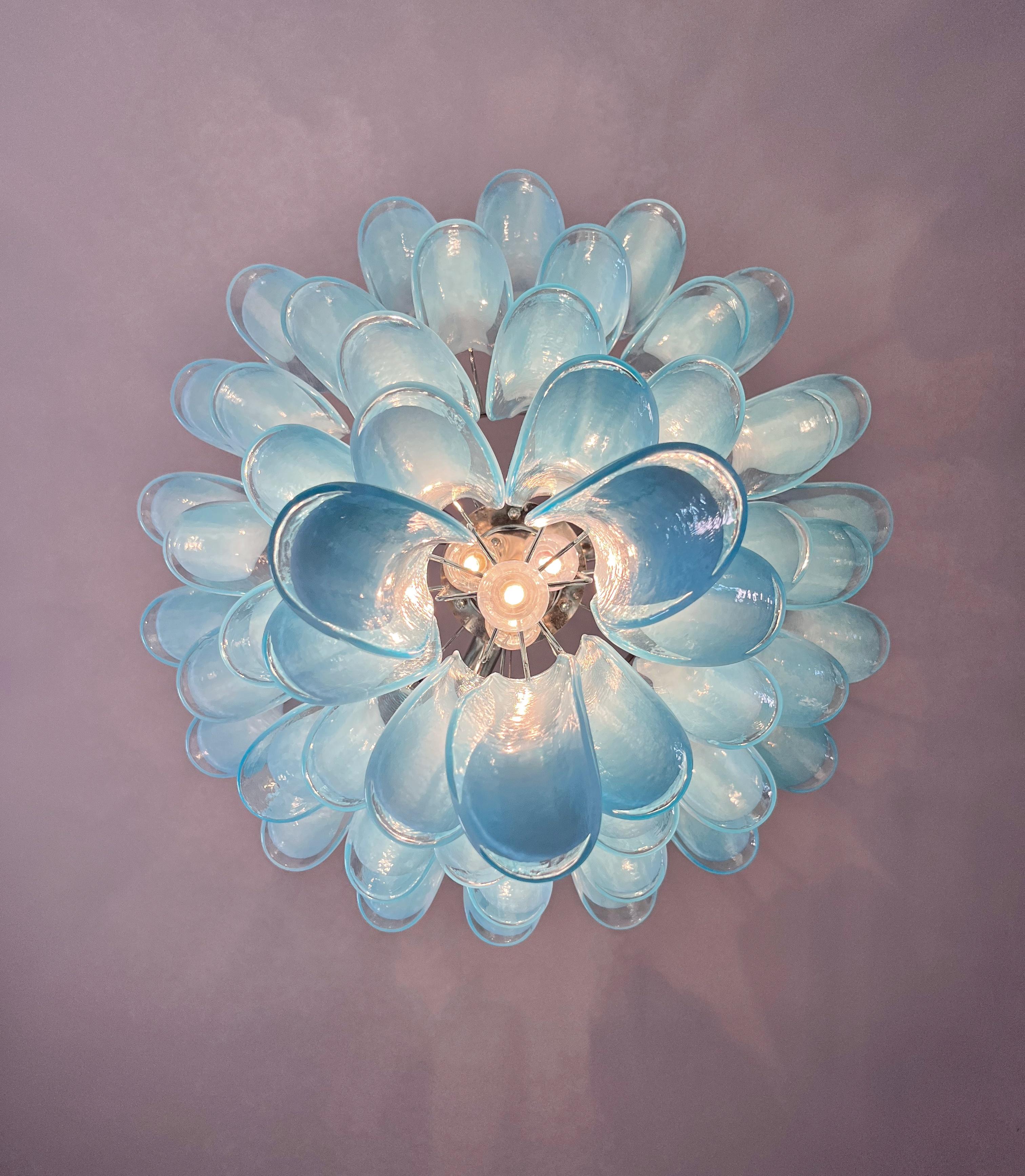 Lustre italien vintage de Murano - 52 pétales en verre BLEU en vente 5