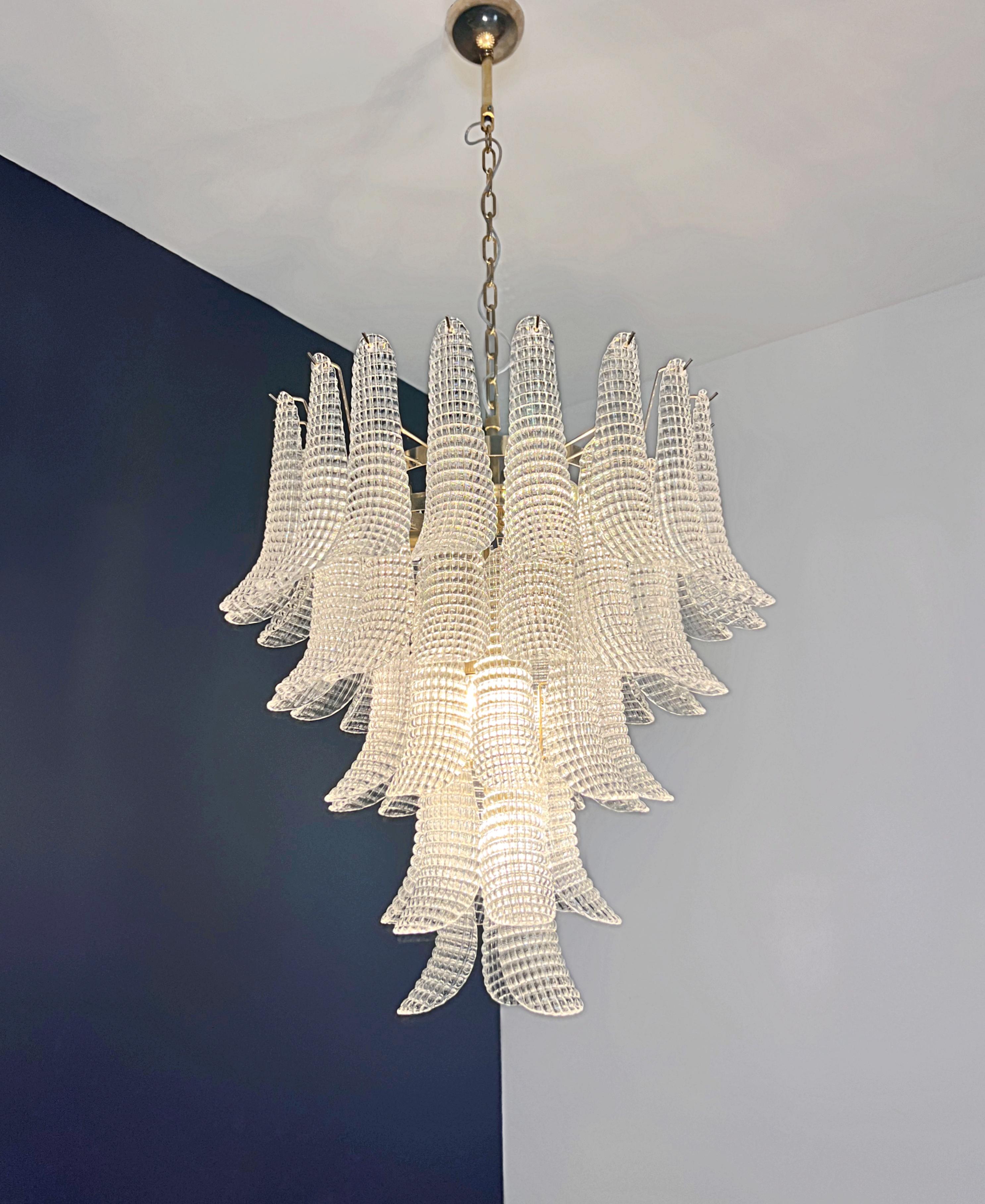 Lampadario vintage italiano di Murano - 52 petali di cristallo in vendita 8