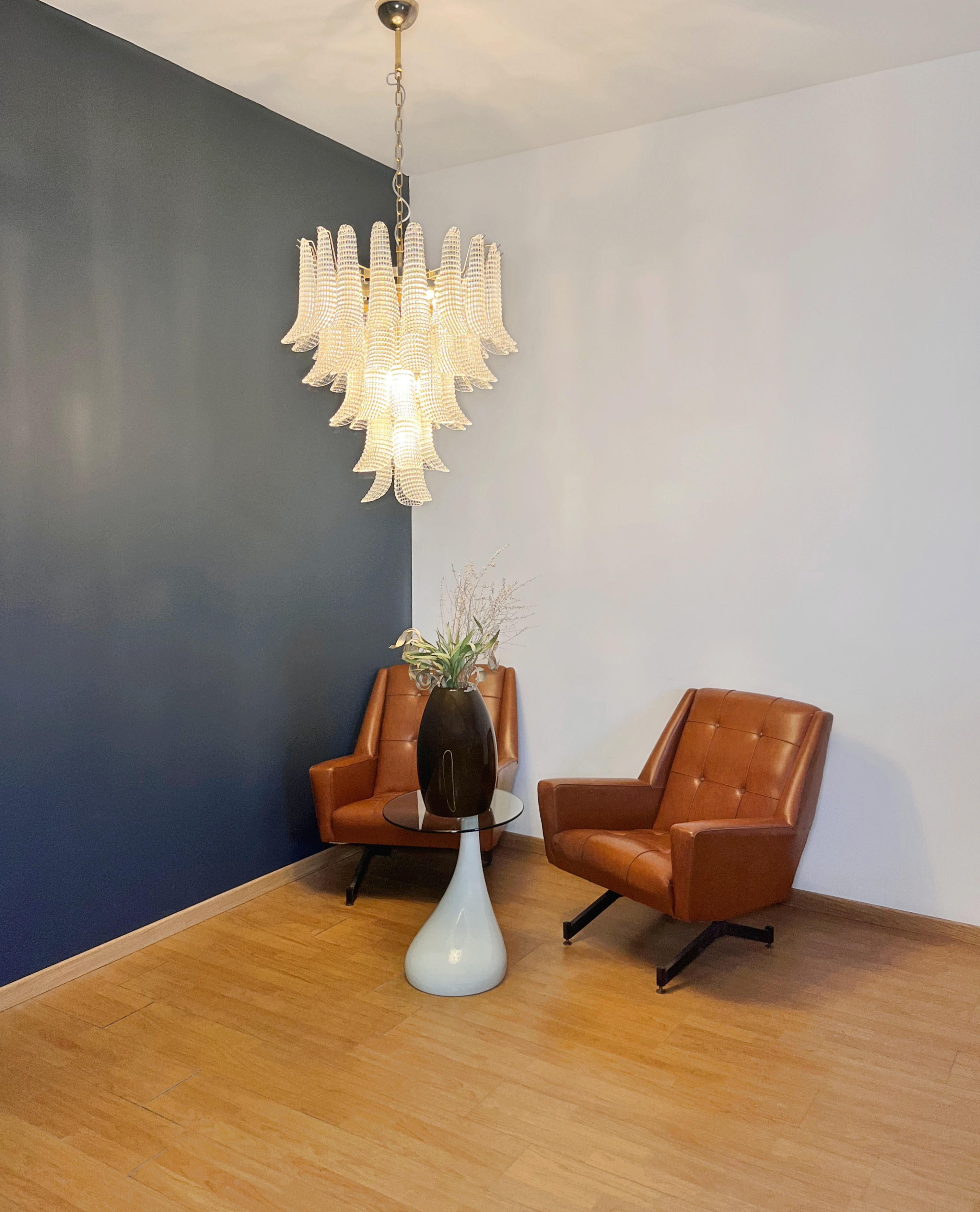 Lampadario vintage italiano di Murano - 52 petali di cristallo in vendita 1