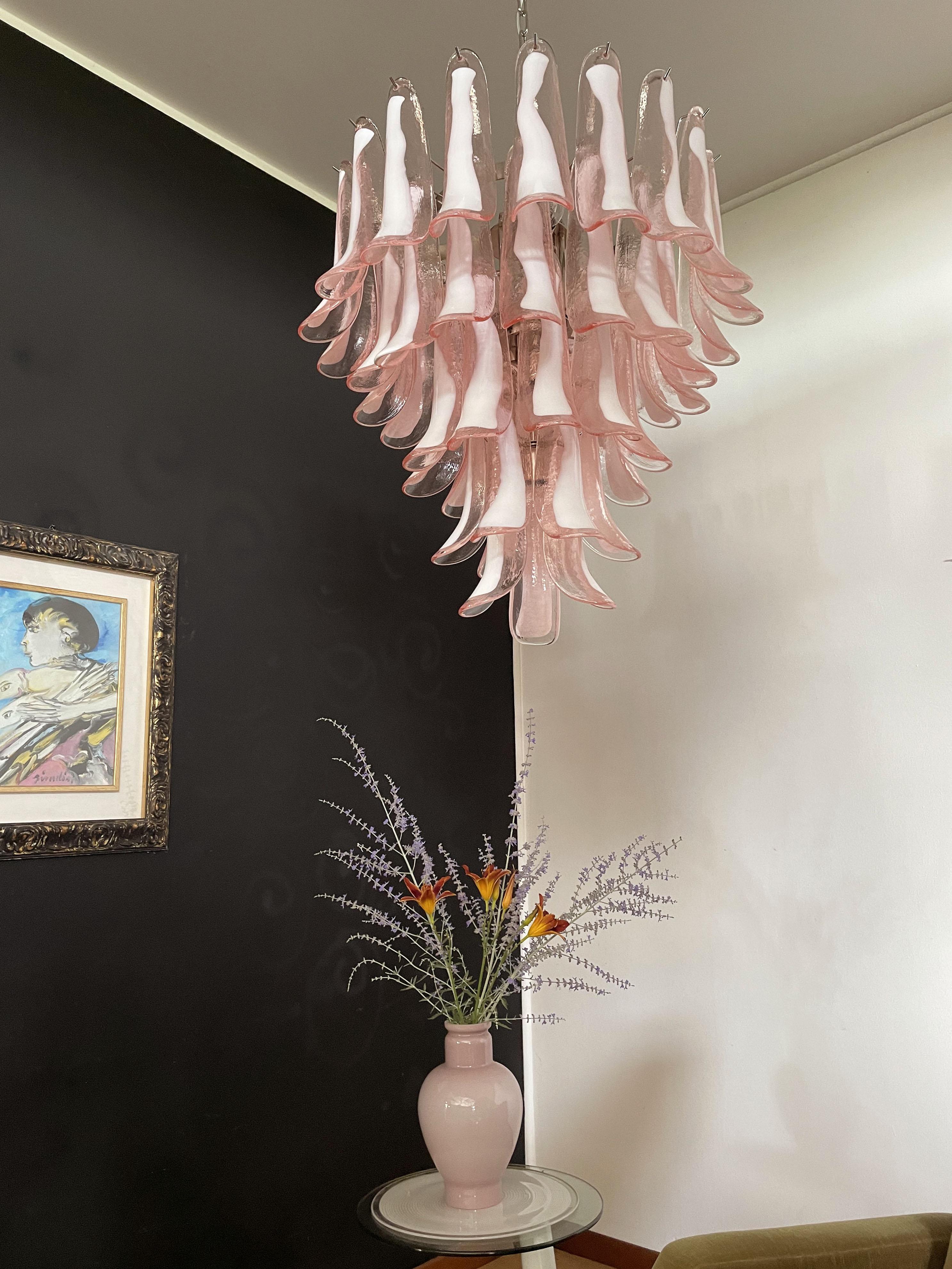 Huge Italian vintage Murano chandelier made by 52 glass petals (PINK and white “lattimo”) in a chrome frame.
Period: late 20th century
Dimensions: 55.10 inches (140 cm) height with chain, 29.50 inches (75 cm) height without chain, 26 inches (66 cm)