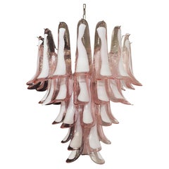 Italienischer Vintage Murano Kronleuchter - 52 PINK Glasblütenblätter