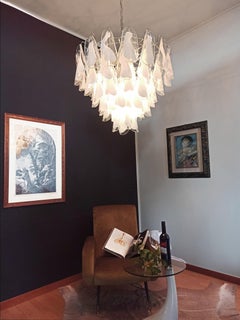 Lampadario italiano vintage di Murano, 57 Rondini di vetro lattimo