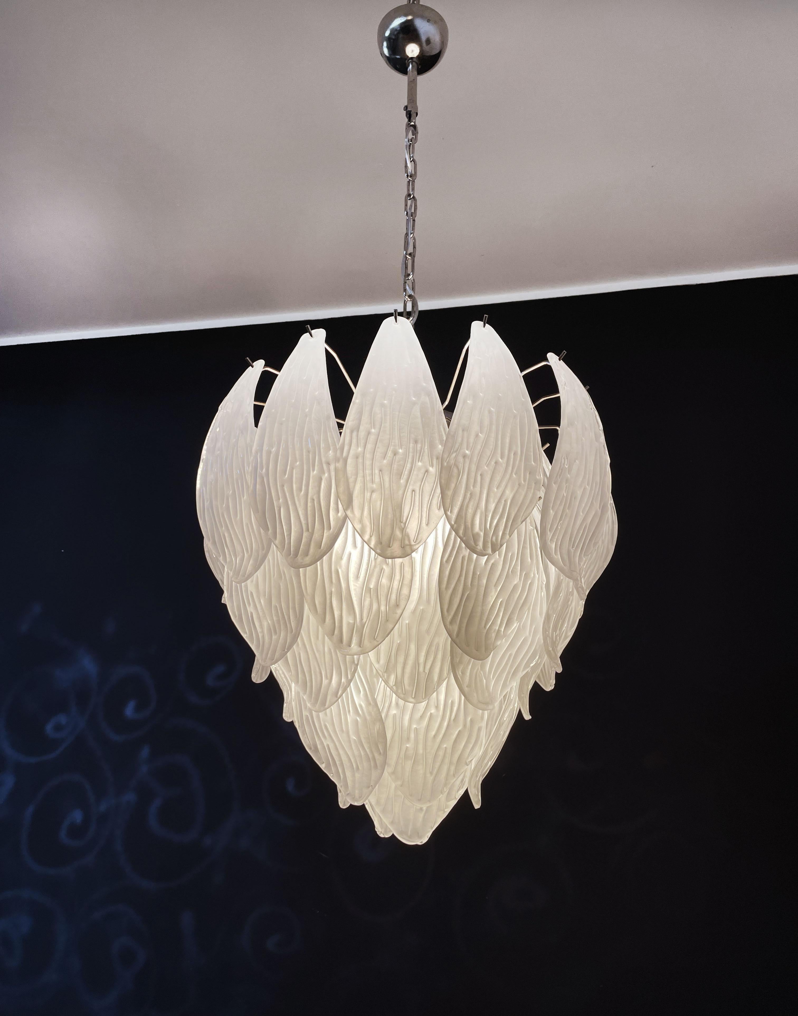 Italian vintage Murano chandelier - frosted carved glass leaves For Sale 12