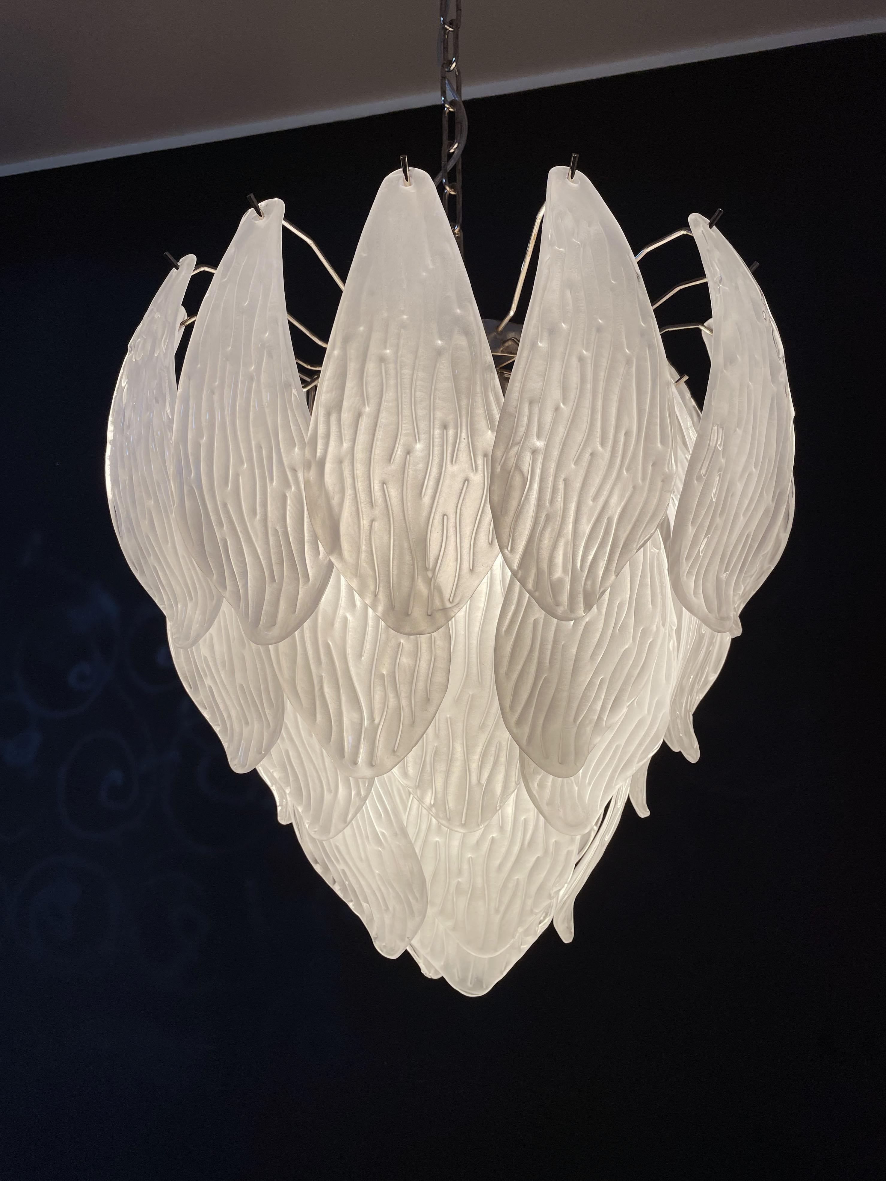 Italian vintage Murano chandelier - frosted carved glass leaves For Sale 13