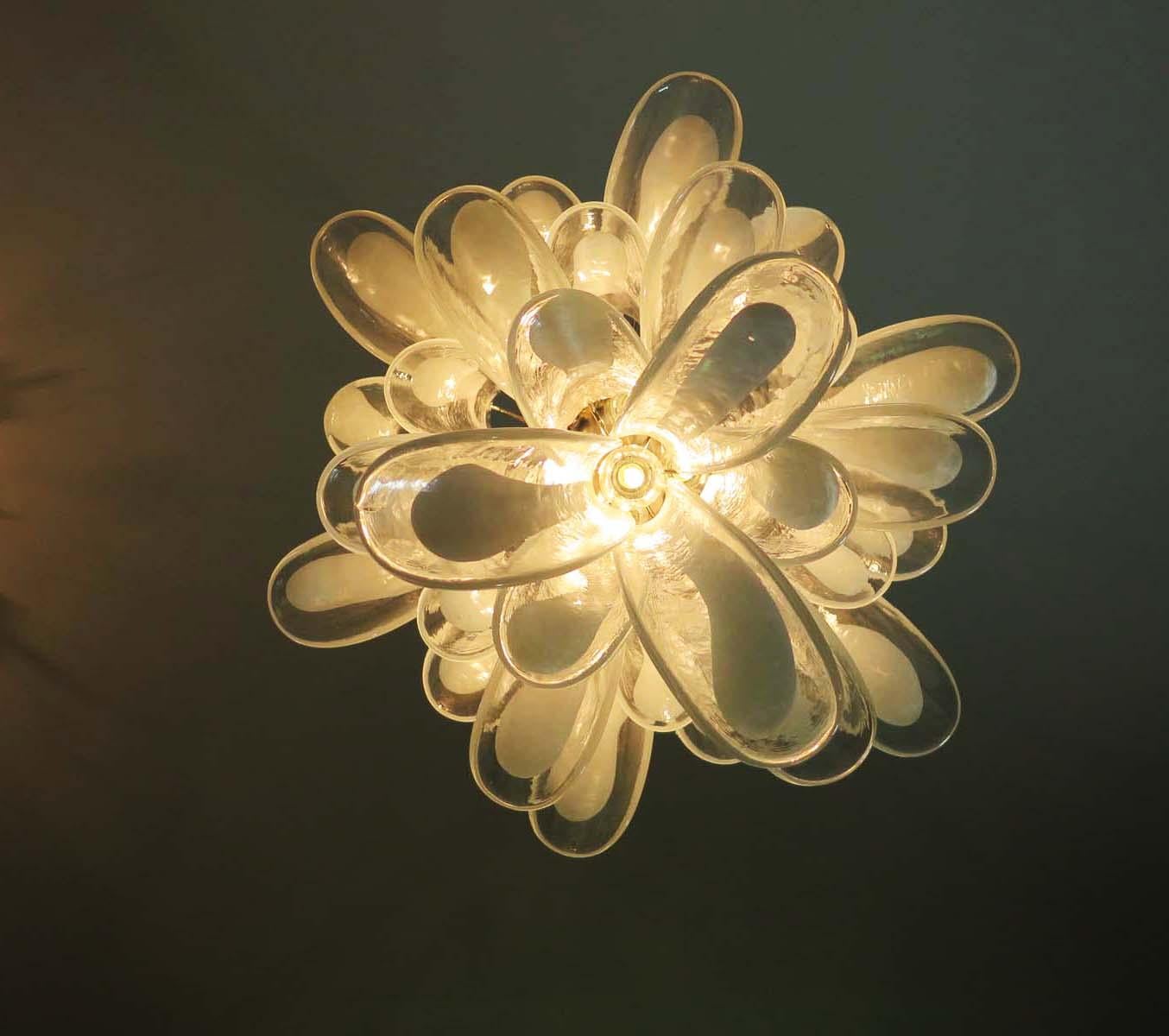 Italian Vintage Murano Chandelier in the Manner of Mazzega, 30 Glass Petals For Sale 4