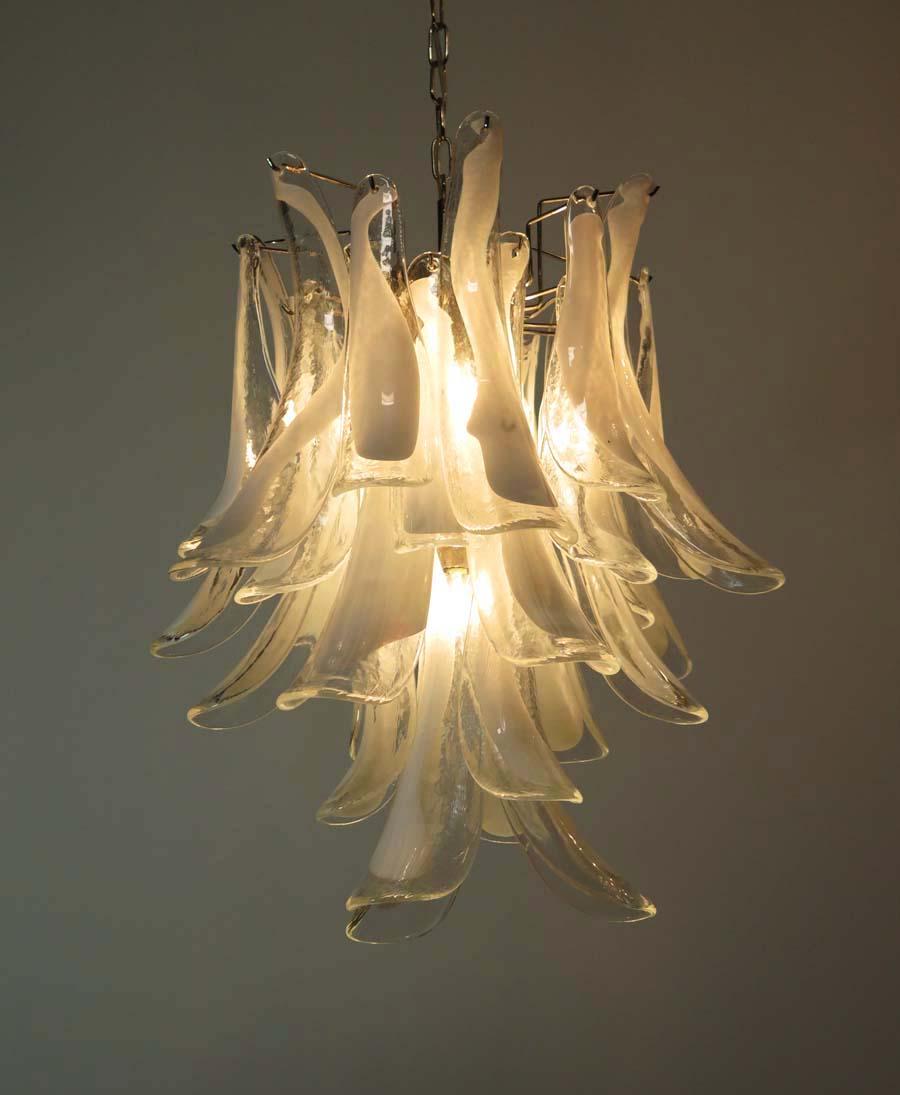 Italian Vintage Murano Chandelier in the Manner of Mazzega, 30 Glass Petals For Sale 5