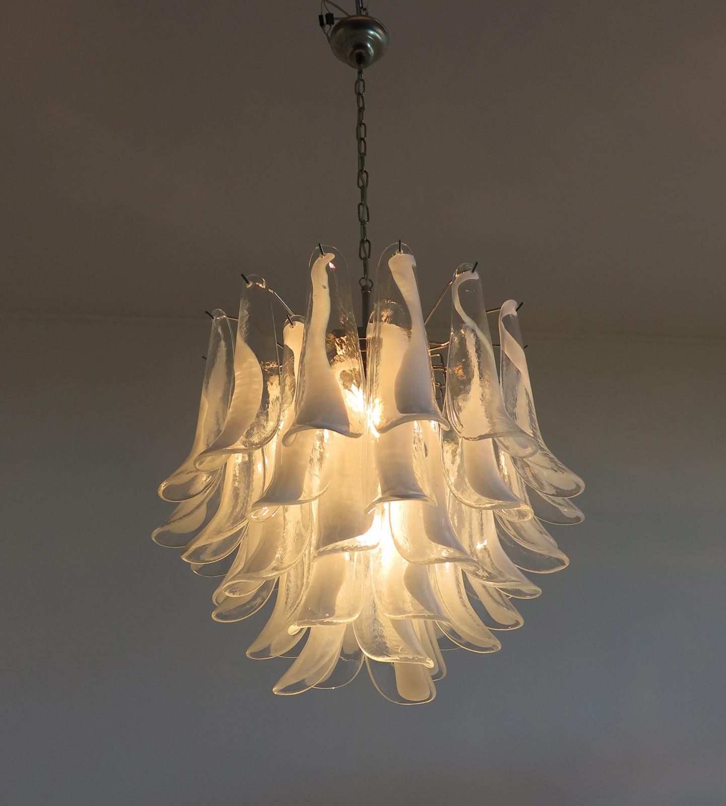 Blown Glass Italian Vintage Murano Chandelier in the Manner of Mazzega, 41 Glass Petals