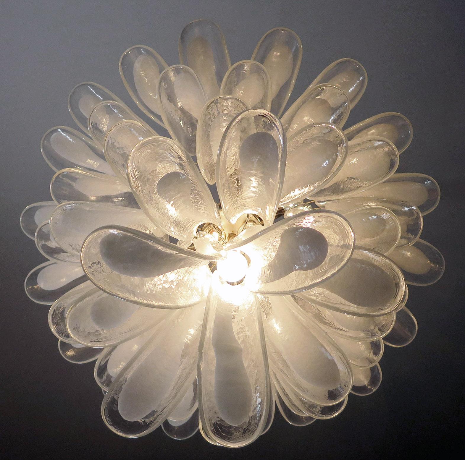 Italian Vintage Murano Chandelier in the Manner of Mazzega, 52 Big Glass Petals For Sale 14