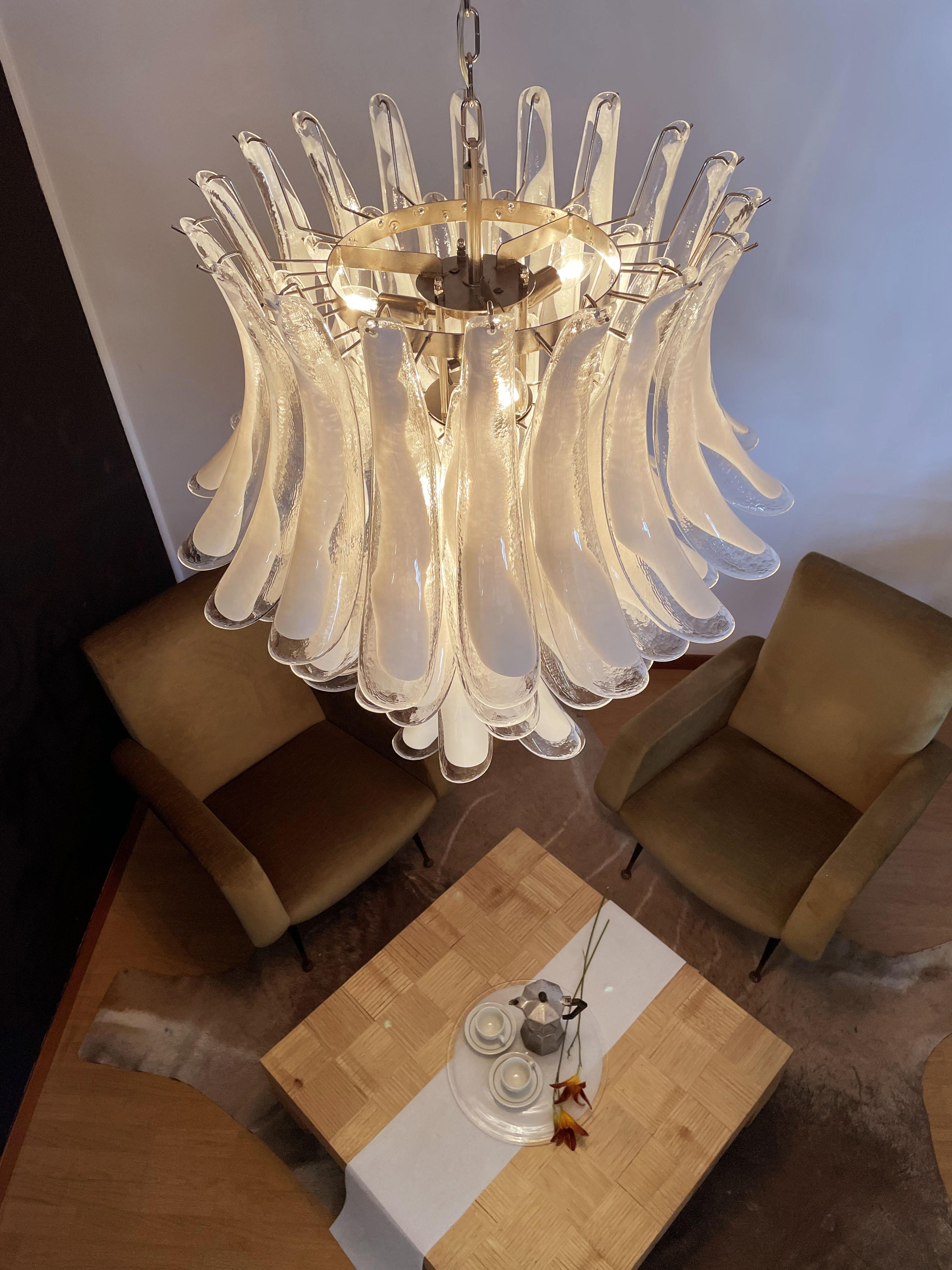 Italian Vintage Murano Chandelier in the Manner of Mazzega, 52 Big Glass Petals For Sale 11