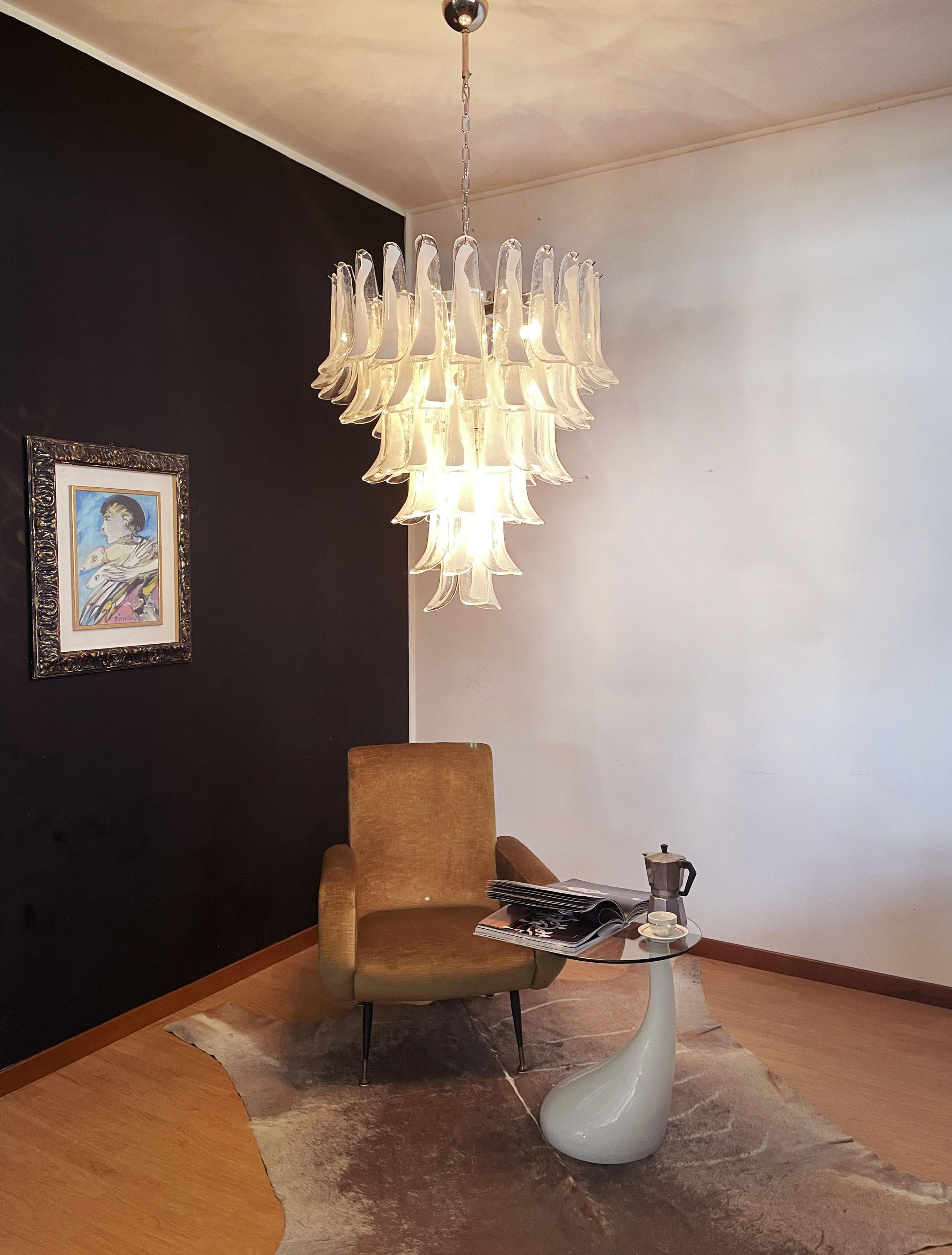Italian vintage Murano chandelier in the manner of Mazzega - 75 glass petals For Sale 4