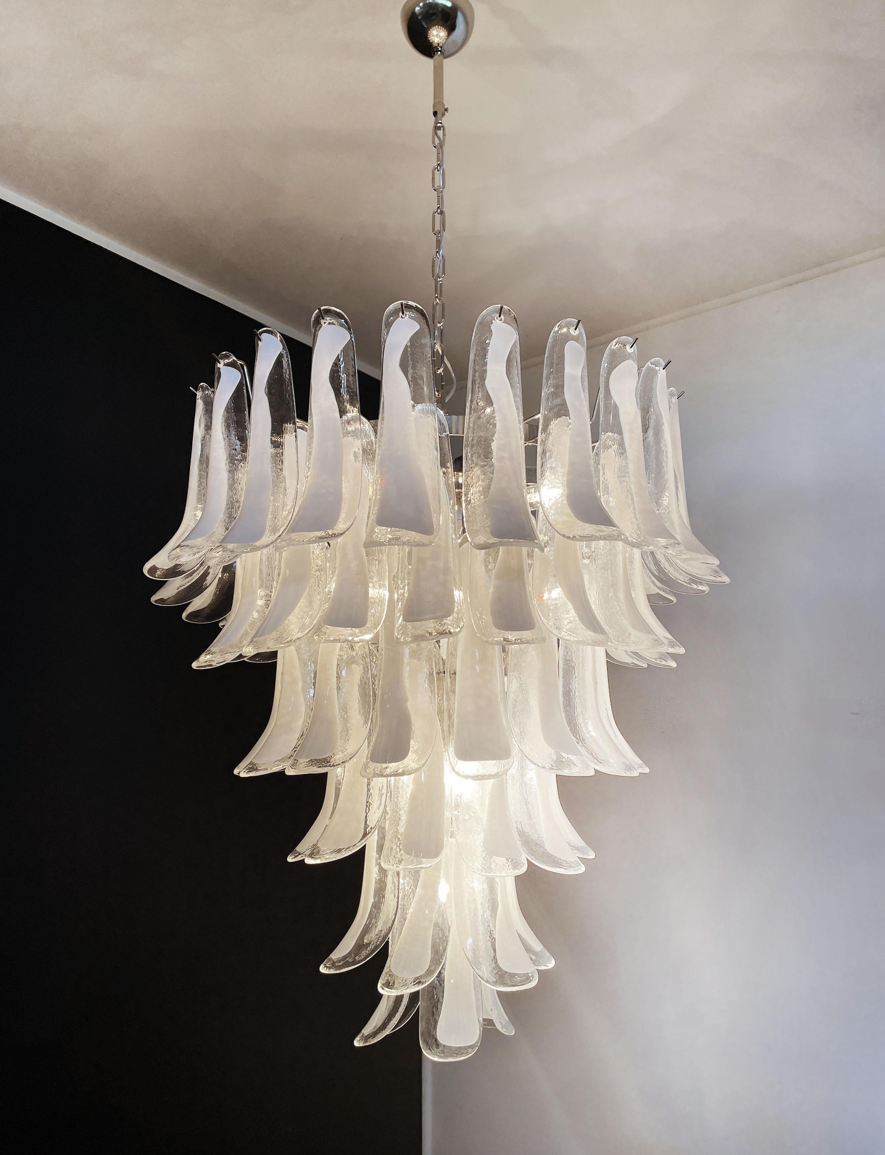 Italian vintage Murano chandelier in the manner of Mazzega - 75 glass petals For Sale 10