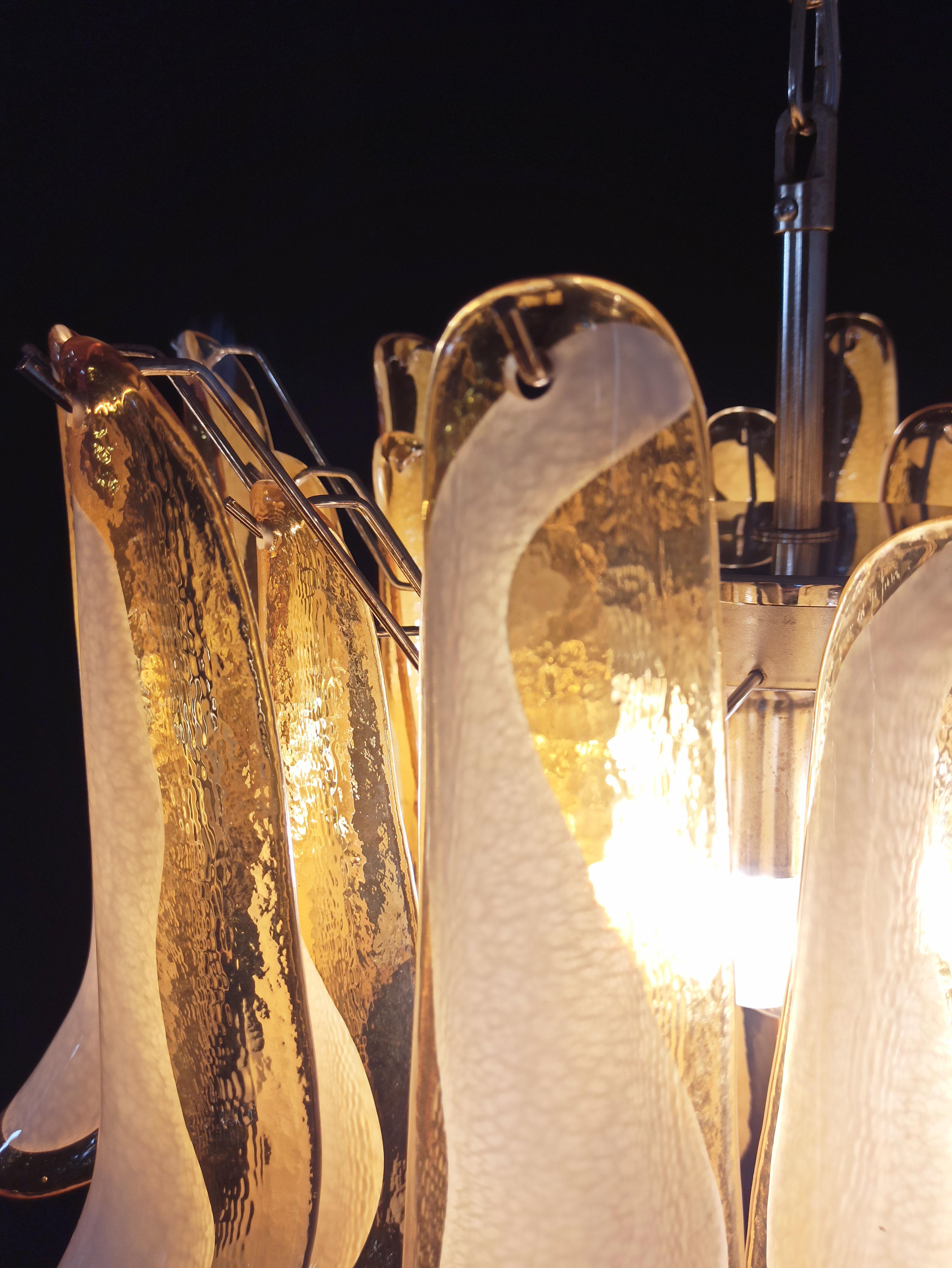 Italian vintage Murano chandelier - Mazzega - 36 lattimo amber glass petals For Sale 6