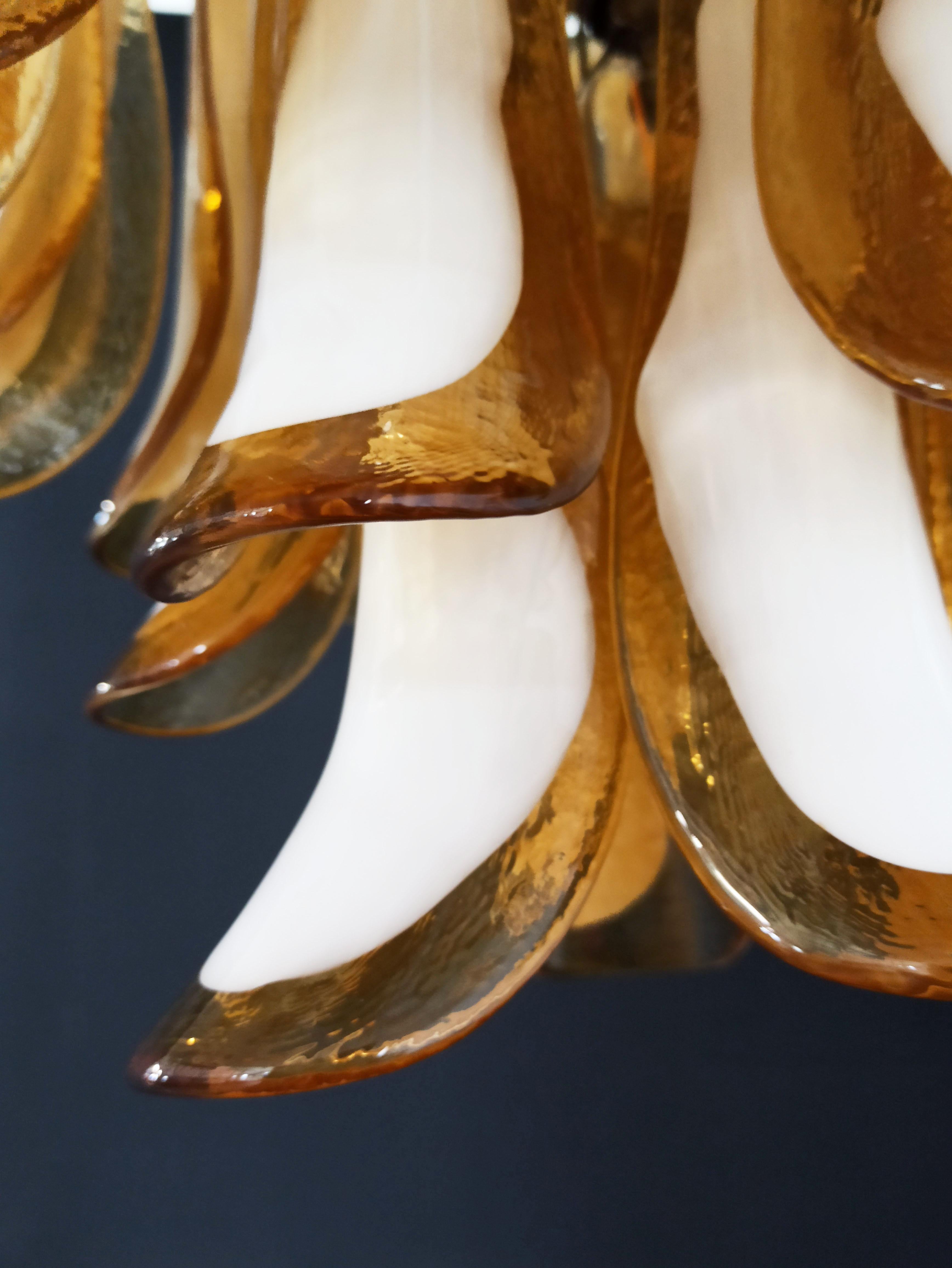 Italian vintage Murano chandelier - Mazzega - 36 lattimo amber glass petals For Sale 8