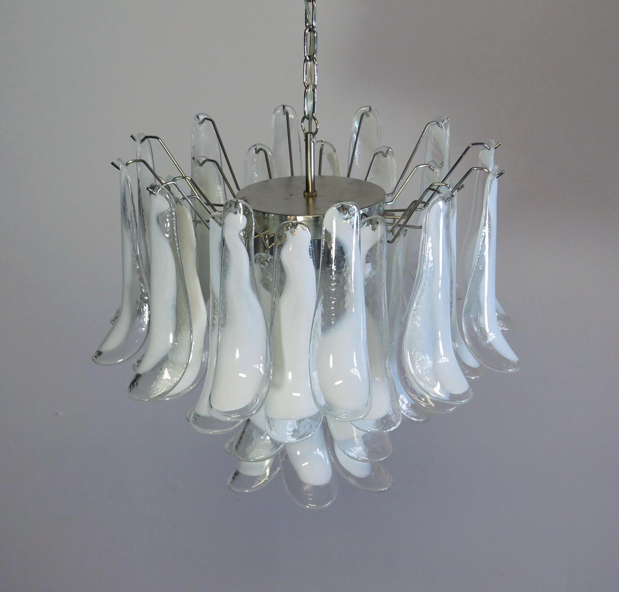 Italian Vintage Murano Chandelier, Mazzega, 36 Lattimo Glass Petals 5