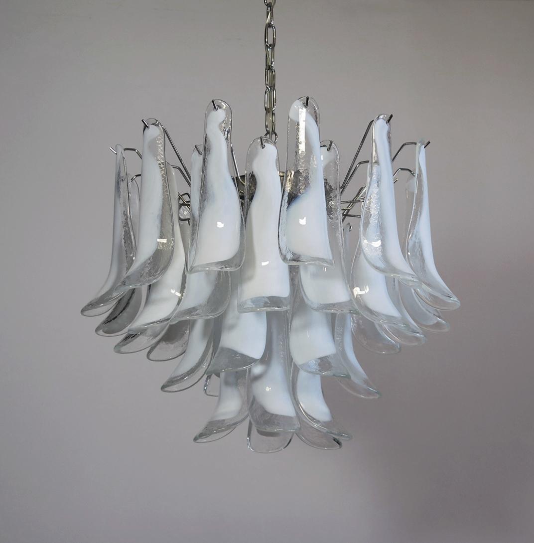 Italian Vintage Murano Chandelier, Mazzega, 36 Lattimo Glass Petals 6