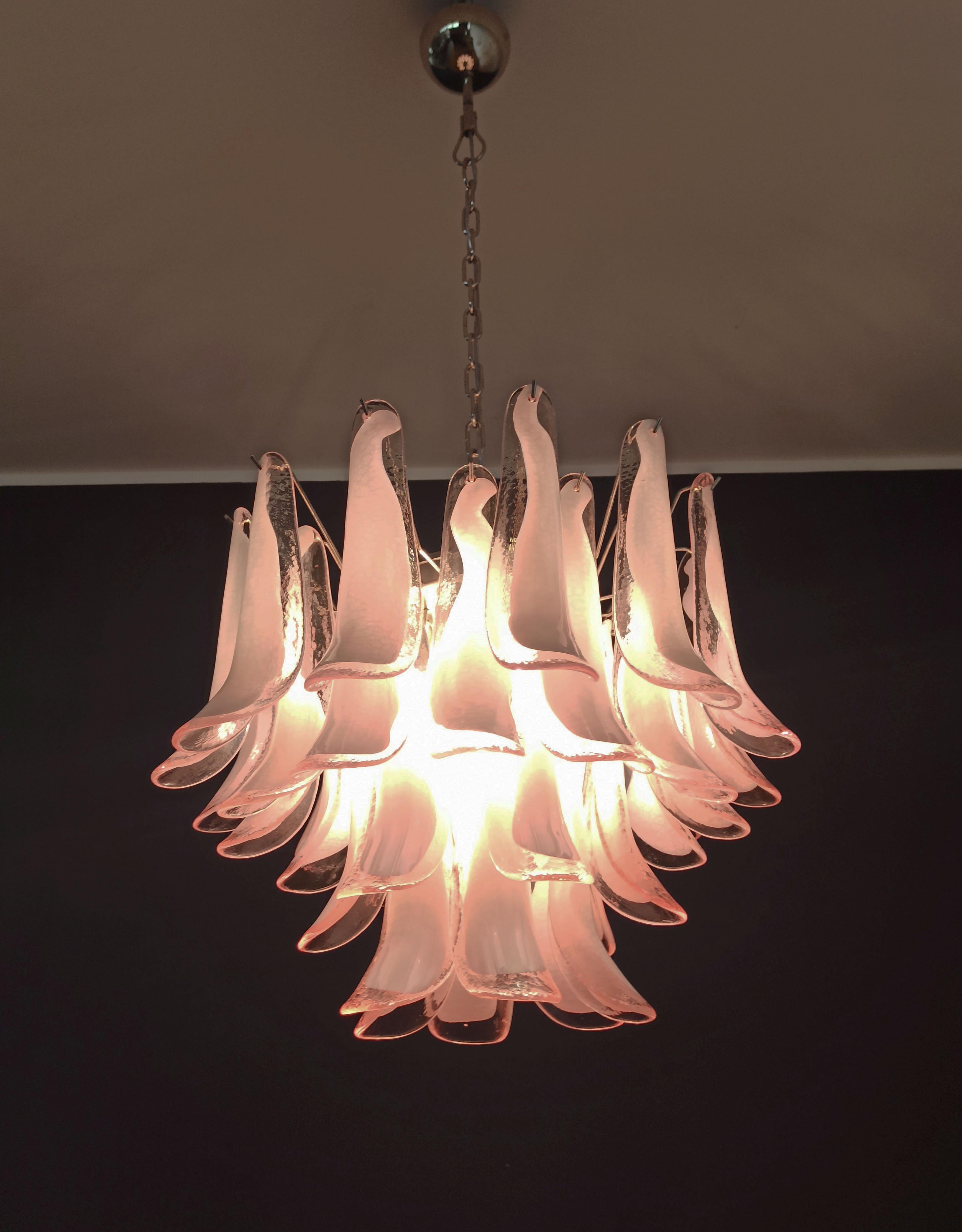 Italian Vintage Murano Chandelier, Mazzega, 36 Lattimo Pink Glass Petals 6