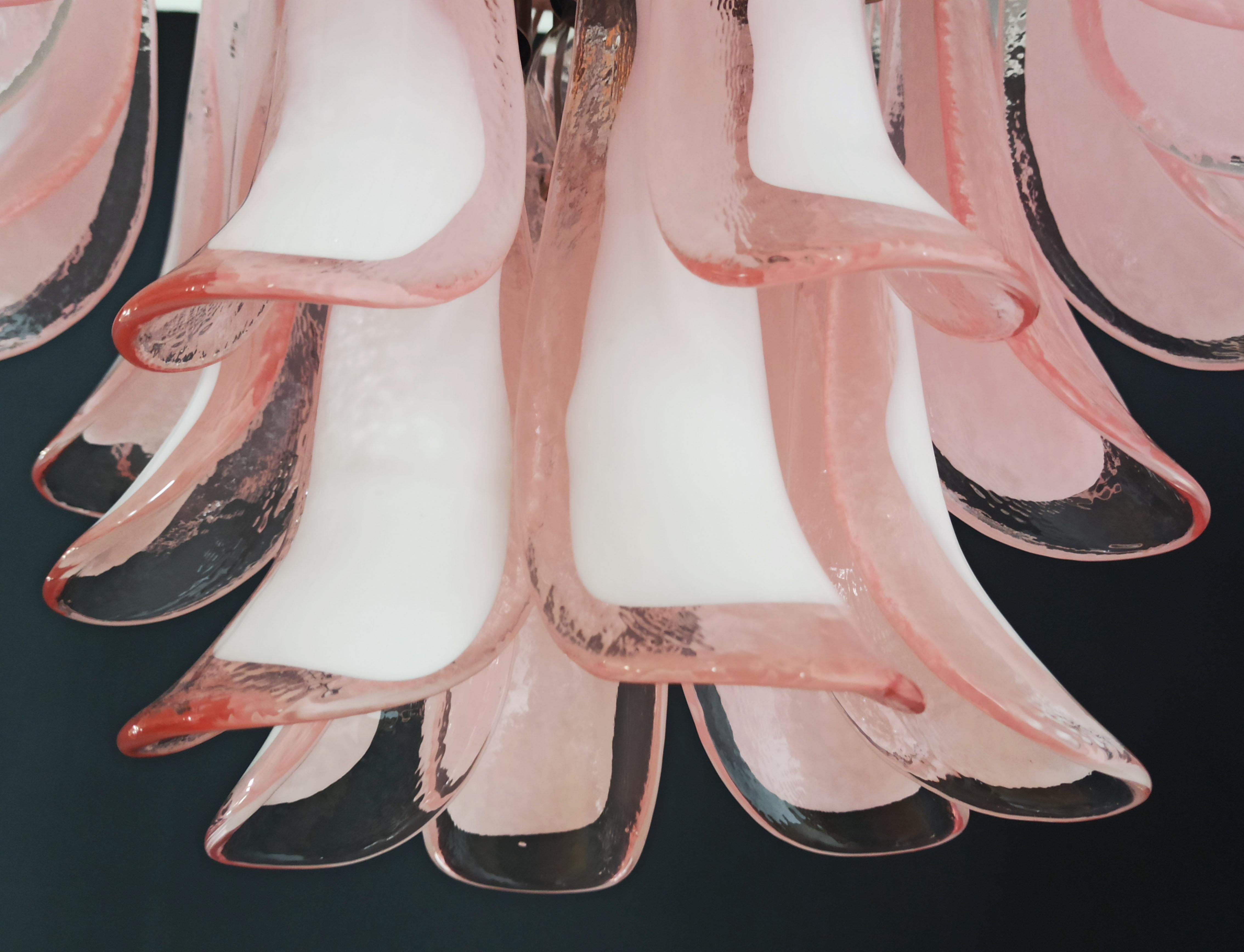 Italian Vintage Murano Chandelier, Mazzega, 36 Lattimo Pink Glass Petals 3