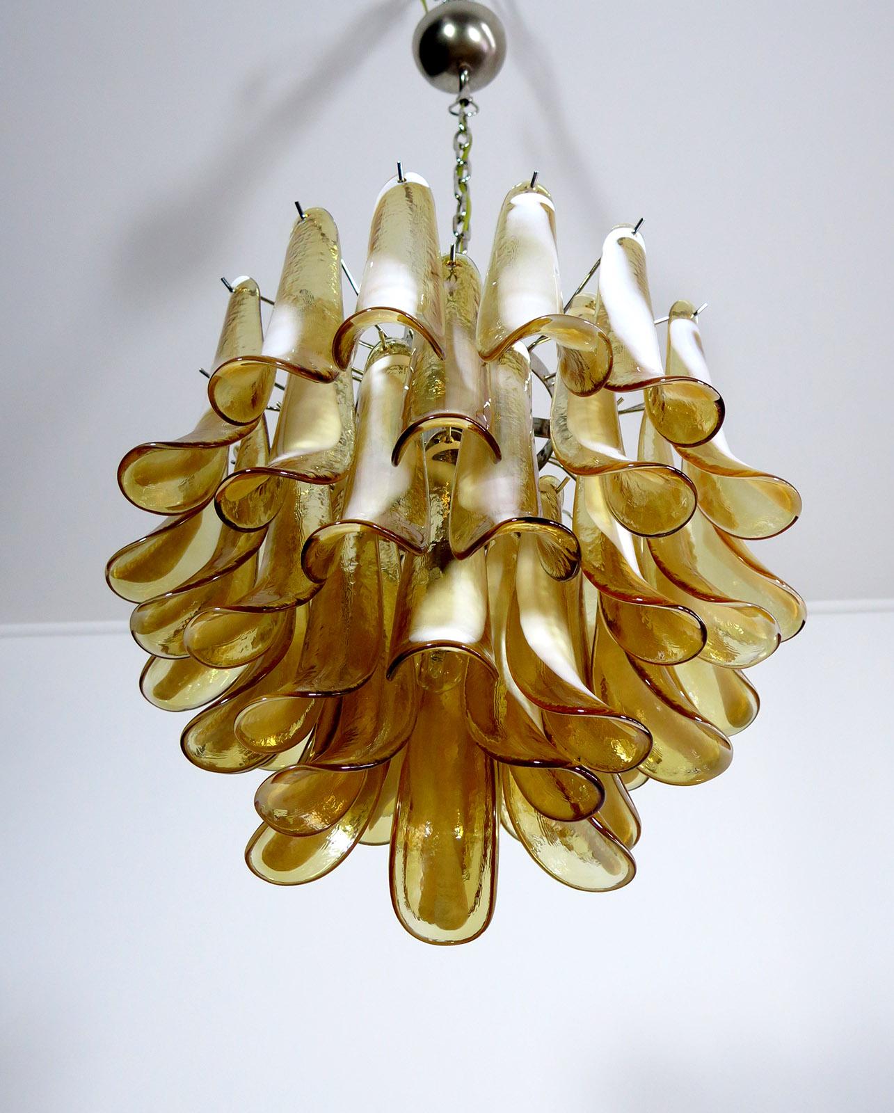 Italian Vintage Murano Chandelier, Mazzega, 41 Caramel Lattimo Glass Petals 2