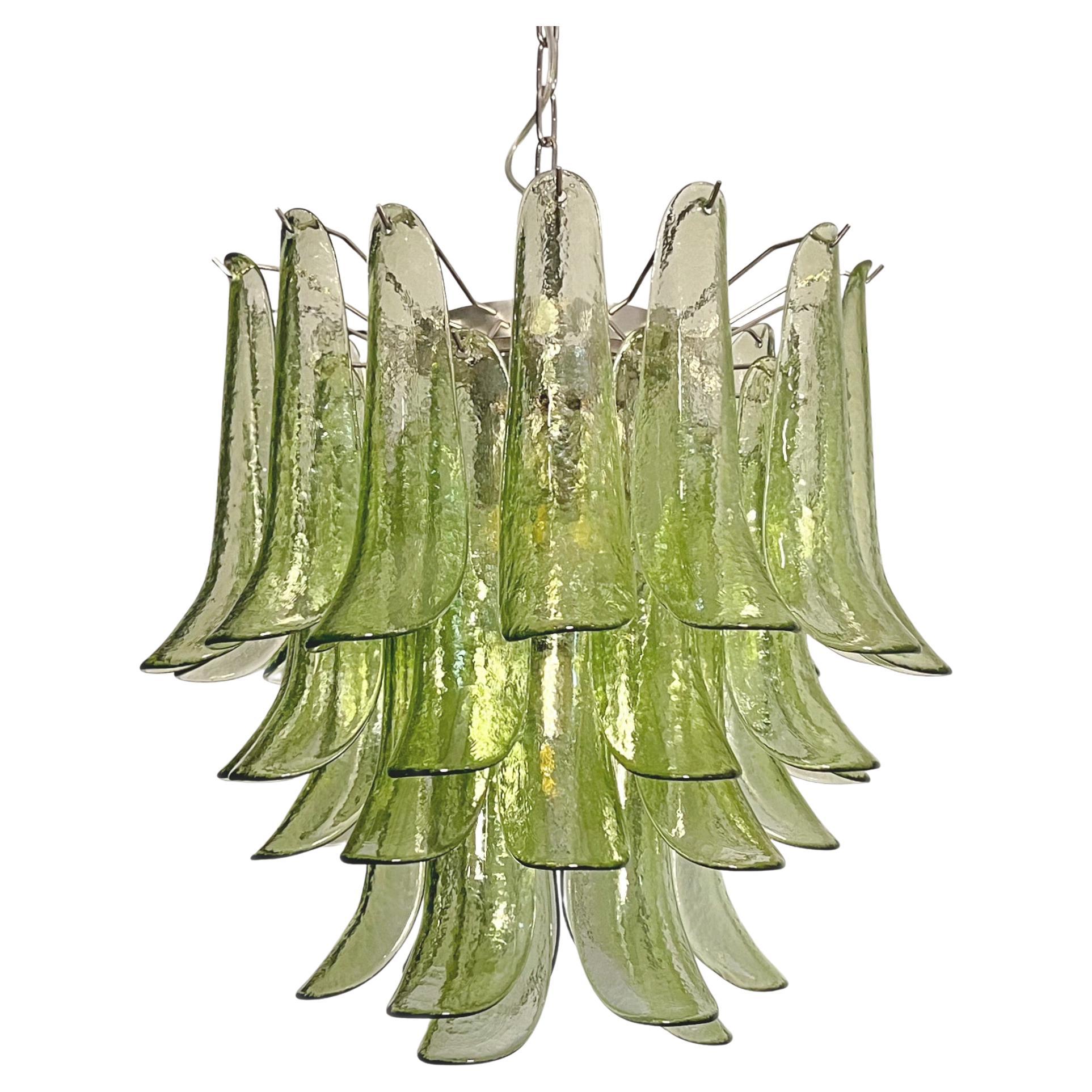Italian vintage Murano chandelier - Mazzega - 41 green glass petals