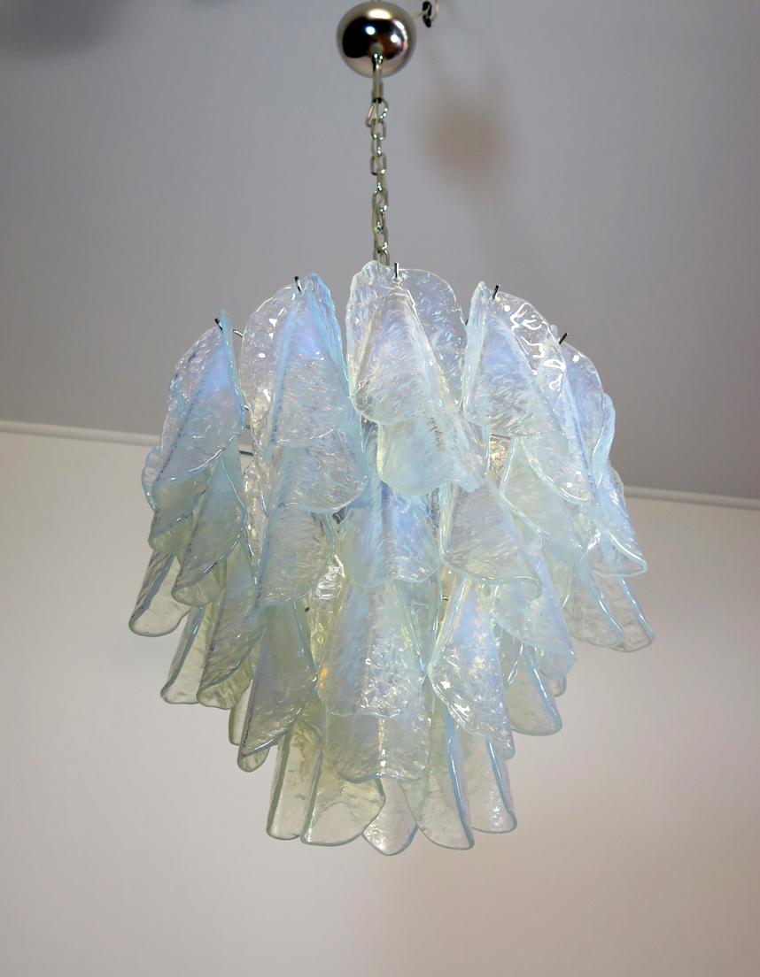 Italian vintage Murano chandelier - Mazzega - 41 OPALINO glass 