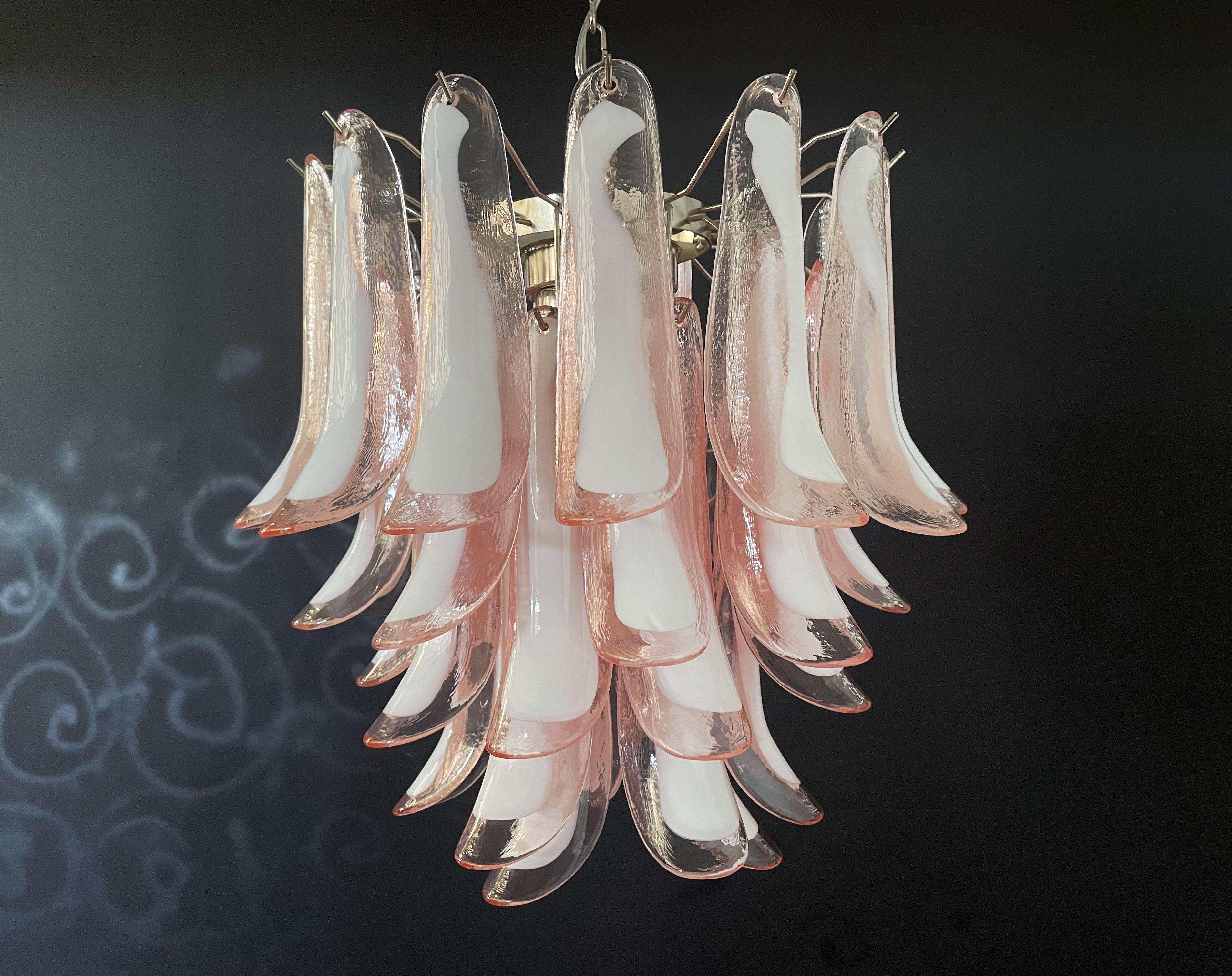 Italian vintage Murano chandelier - Mazzega - 41 pink lattimo glass petals For Sale 4