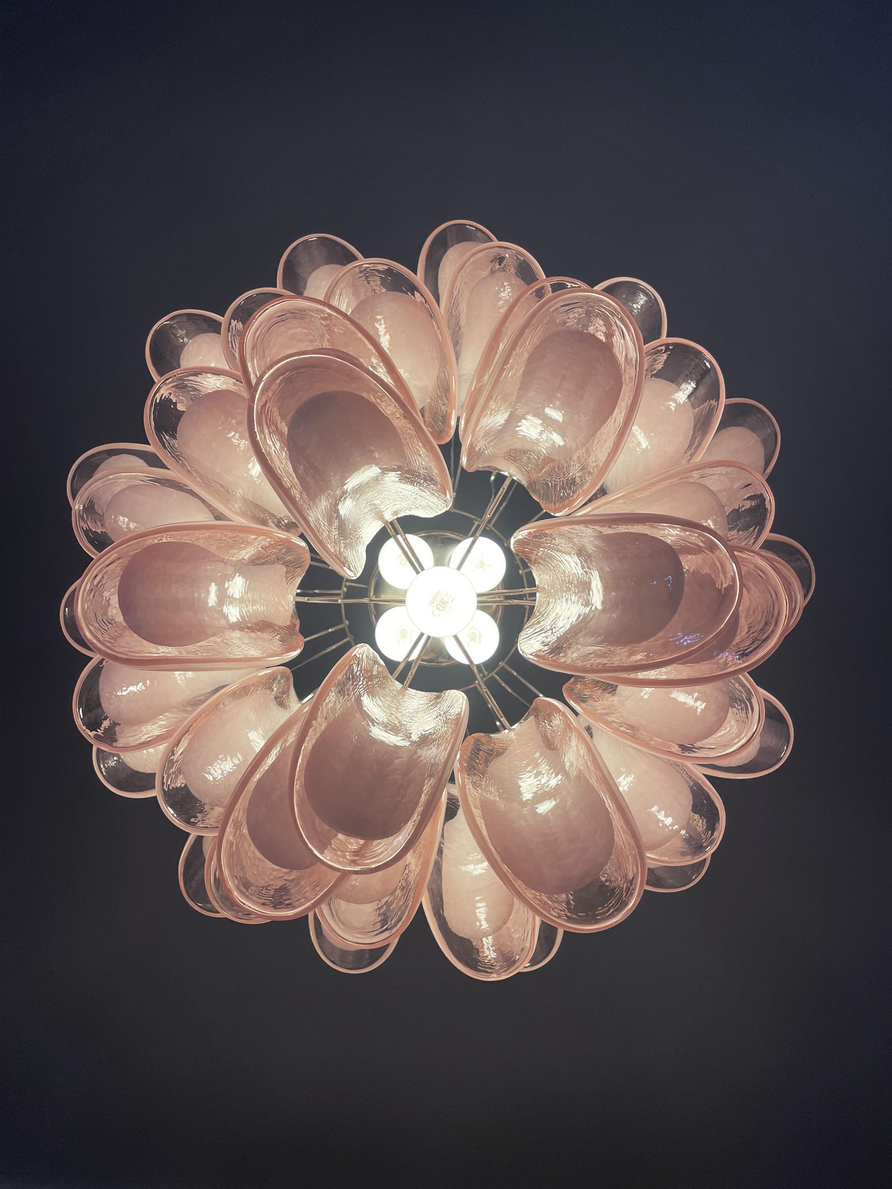 Italian vintage Murano chandelier - Mazzega - 41 pink lattimo glass petals For Sale 12