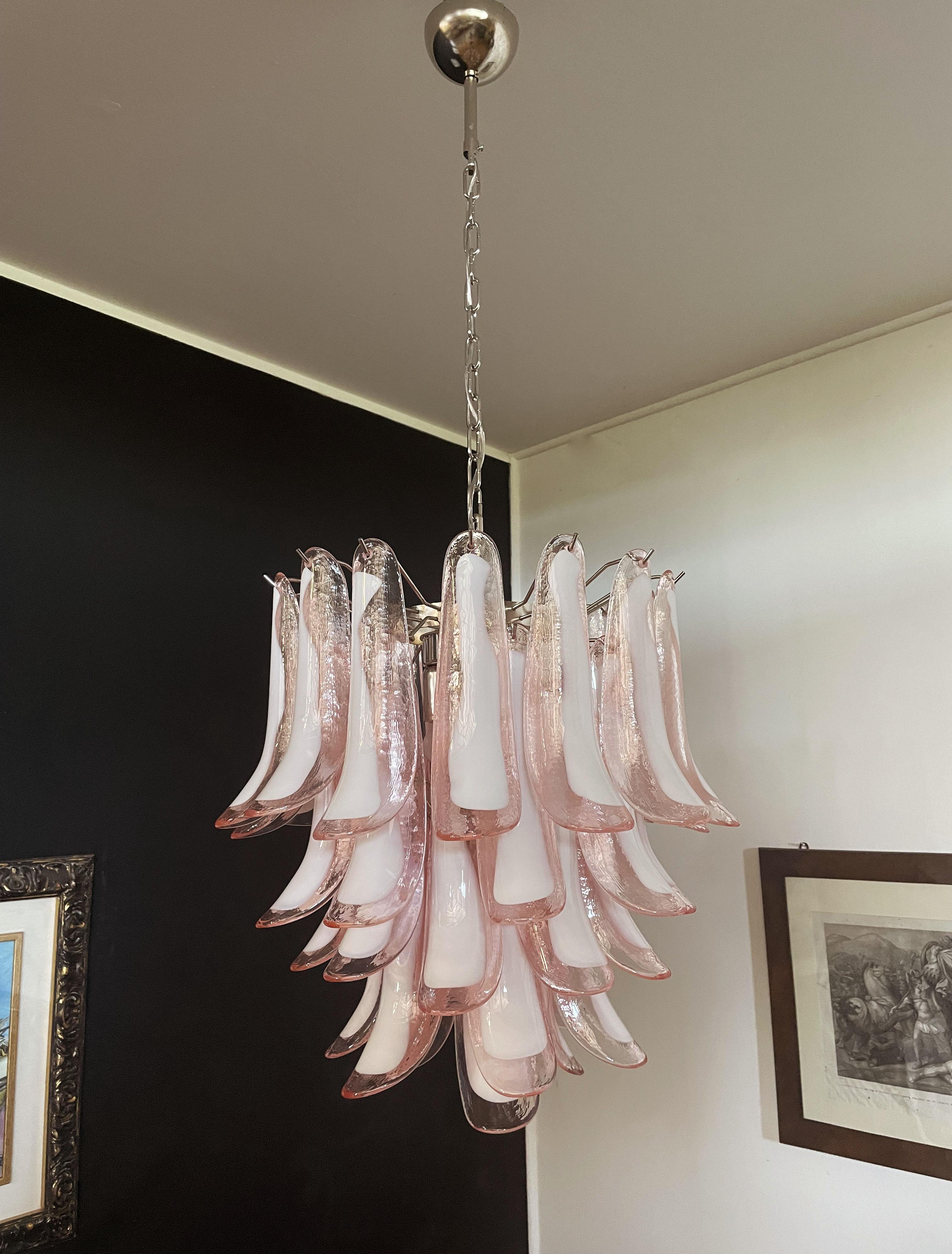 Galvanized Italian vintage Murano chandelier - Mazzega - 41 pink lattimo glass petals For Sale