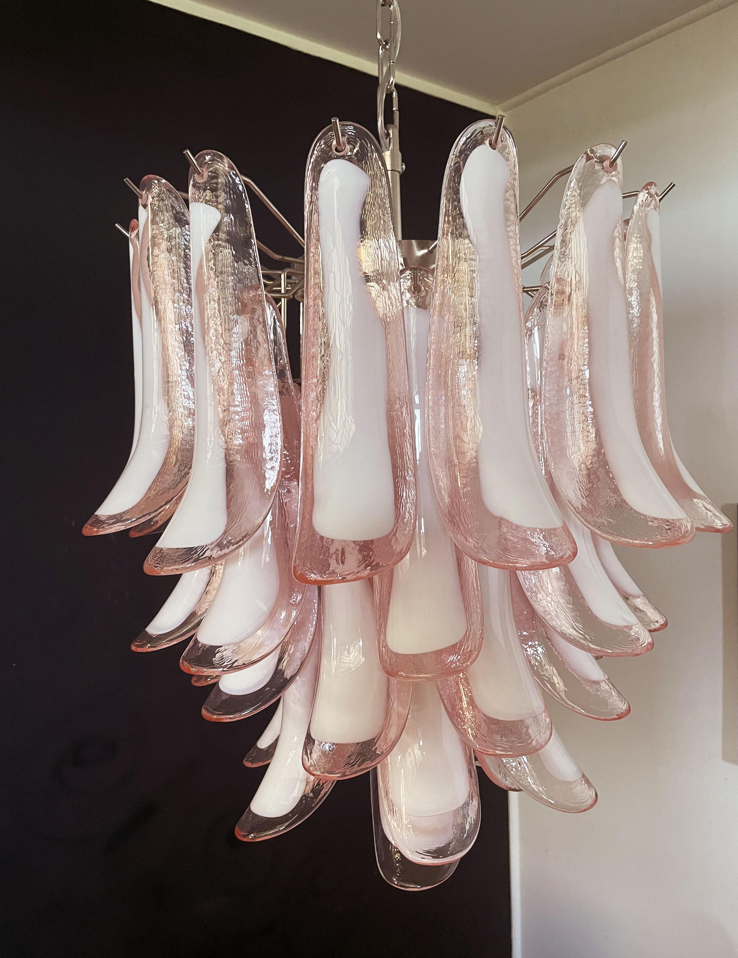 Italian vintage Murano chandelier - Mazzega - 41 pink lattimo glass petals For Sale 2