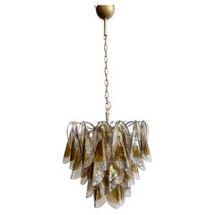 Lampadario italiano d'epoca di Murano, Mazzega, 41 "rondini" in vetro ambrato