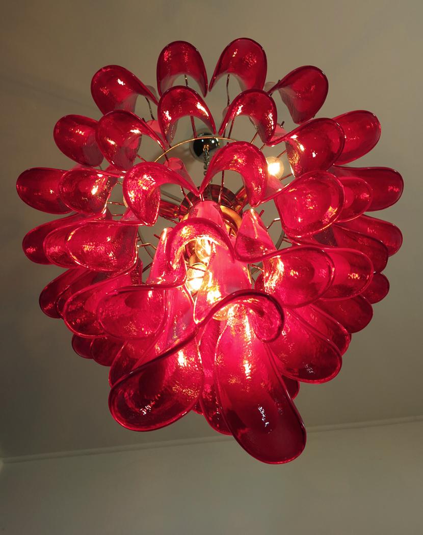 Italian Vintage Murano Chandelierm, Mazzega, 52 Glass Petals For Sale 2