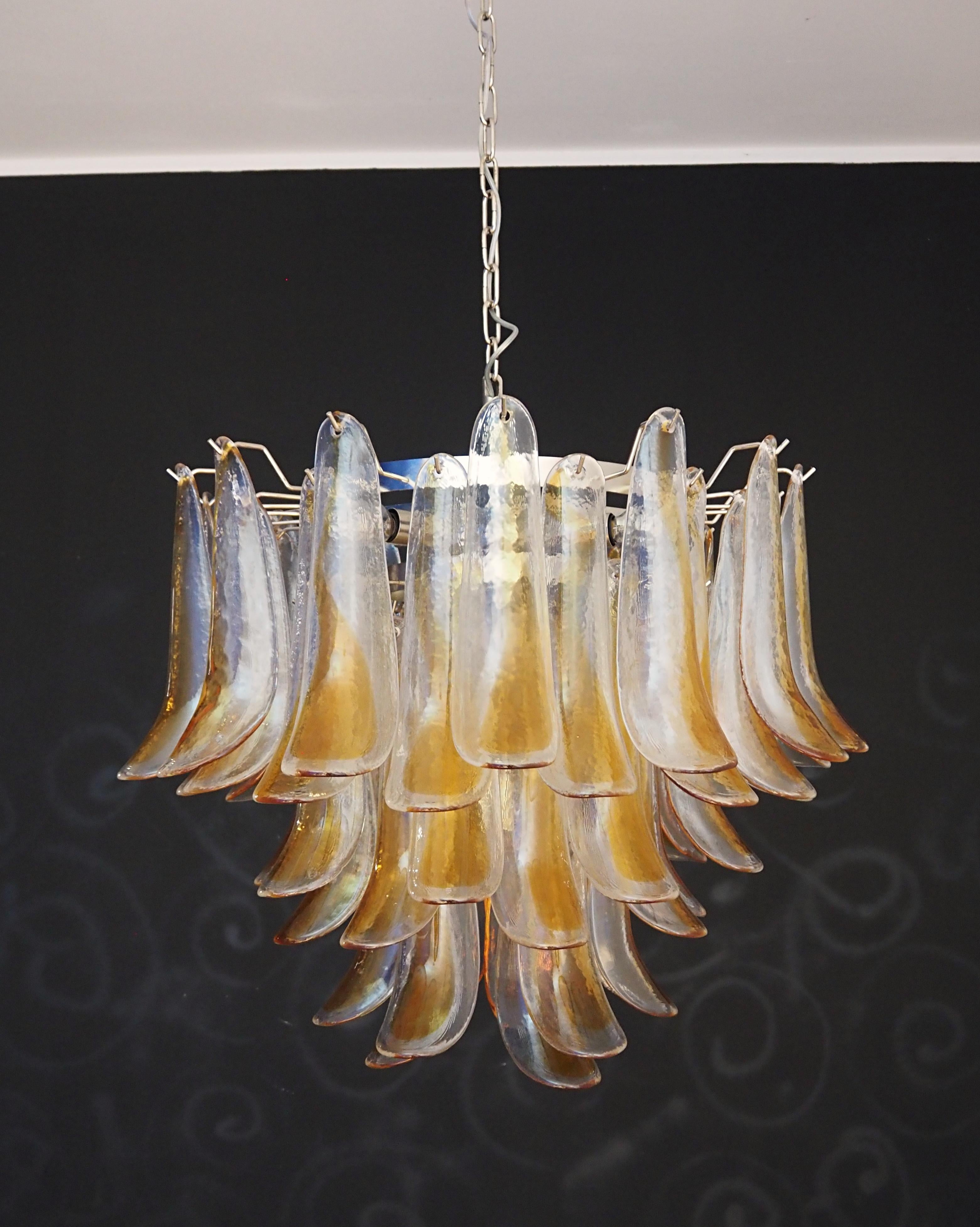 Italian vintage Murano chandelier - Mazzega - 53 amber glass petals For Sale 4