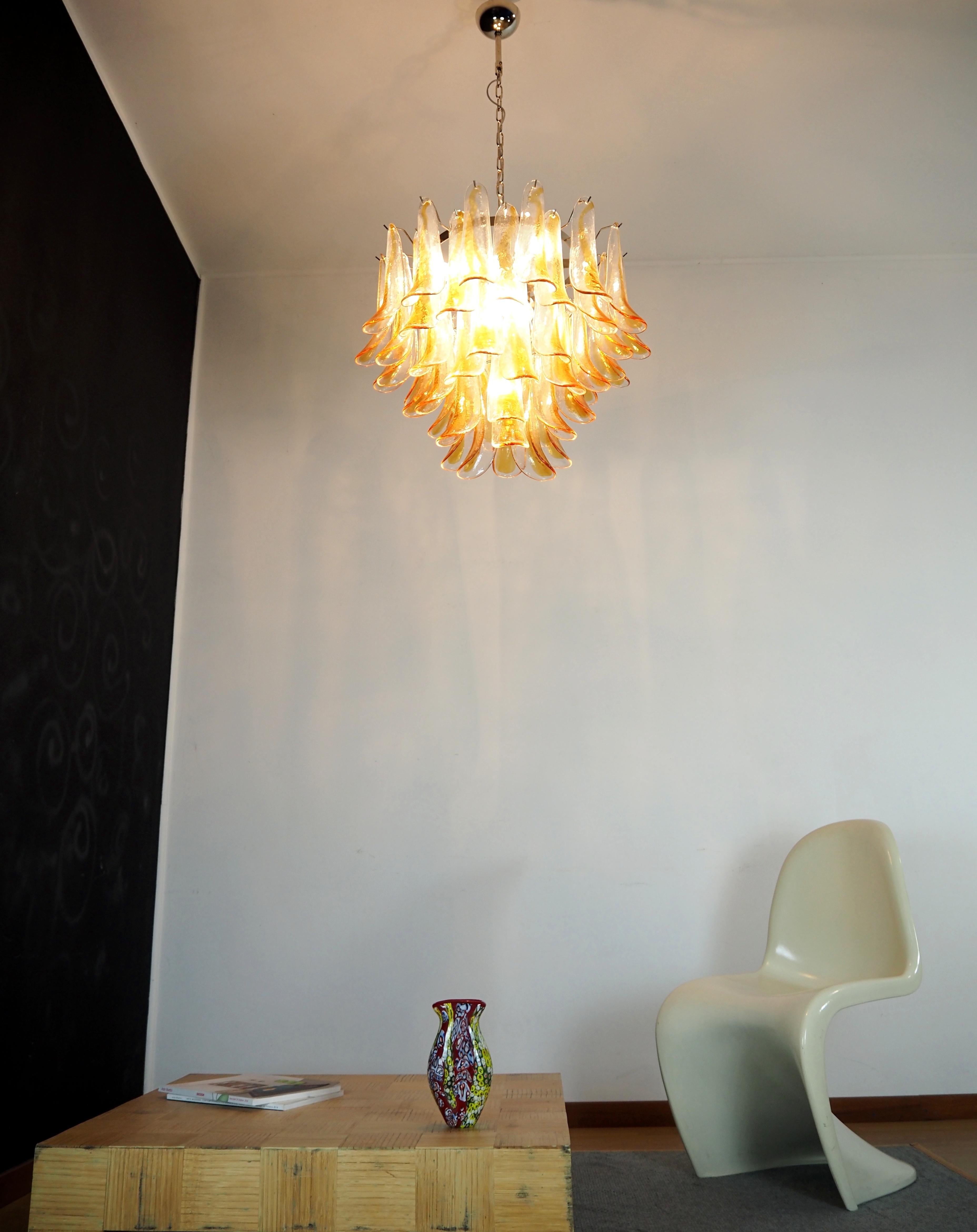 Italian vintage Murano chandelier - Mazzega - 53 amber glass petals For Sale 7