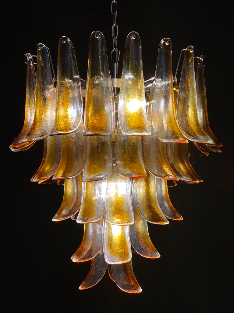 Italian Vintage Murano Chandelier with Amber Glass Petals, 1970s In Excellent Condition For Sale In Rome, IT