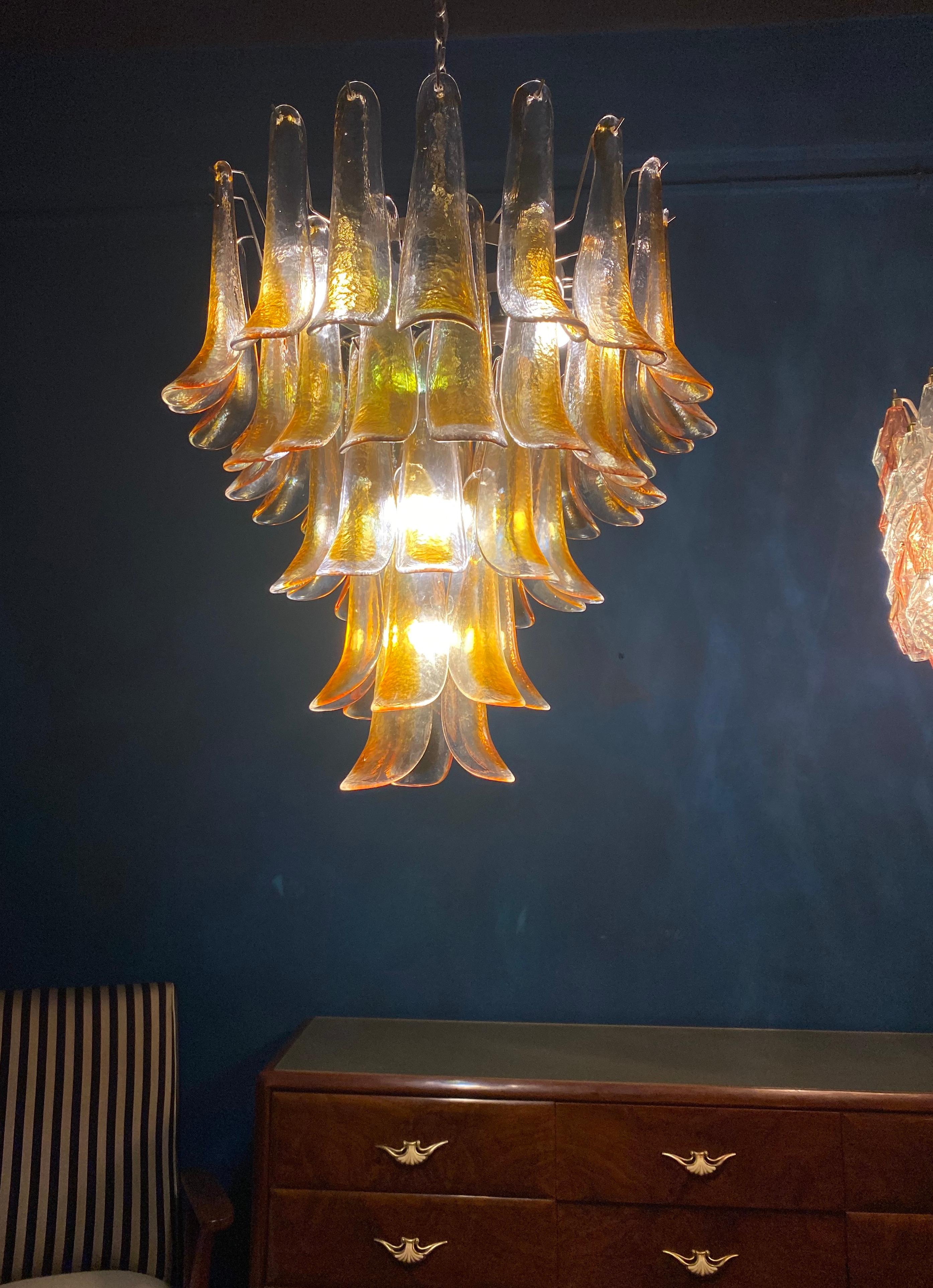 Italian Vintage Murano Chandelier with Amber Glass Petals, 1970s In Excellent Condition For Sale In Rome, IT
