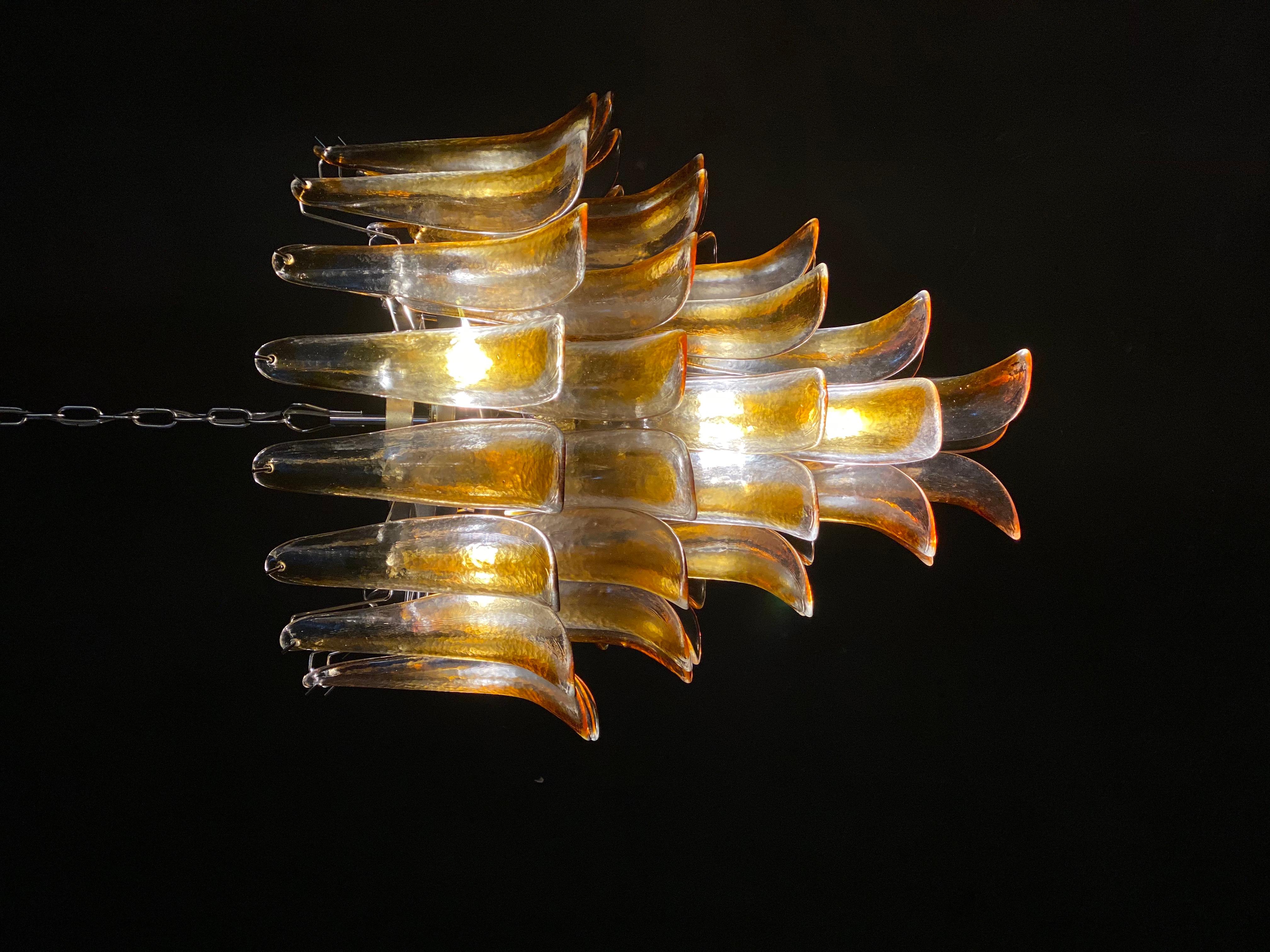 Métal Lustre italien vintage de Murano avec pétales de verre ambré, années 1970 en vente