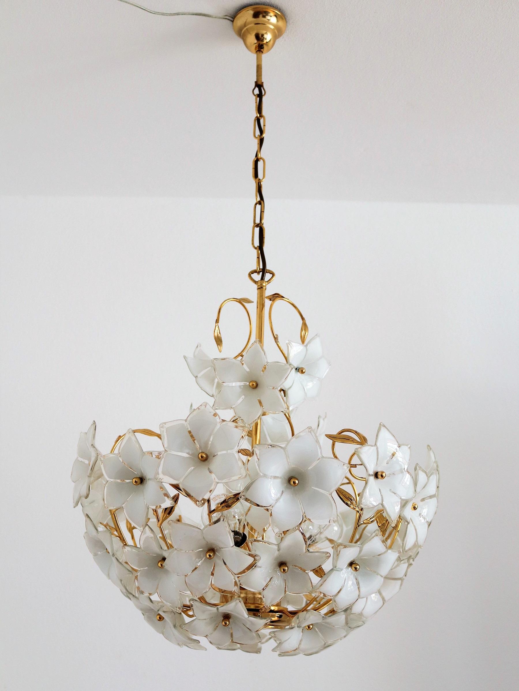 Late 20th Century Italian Vintage Murano Glass and Brass Chandelier with White Glass Flowers, 1970